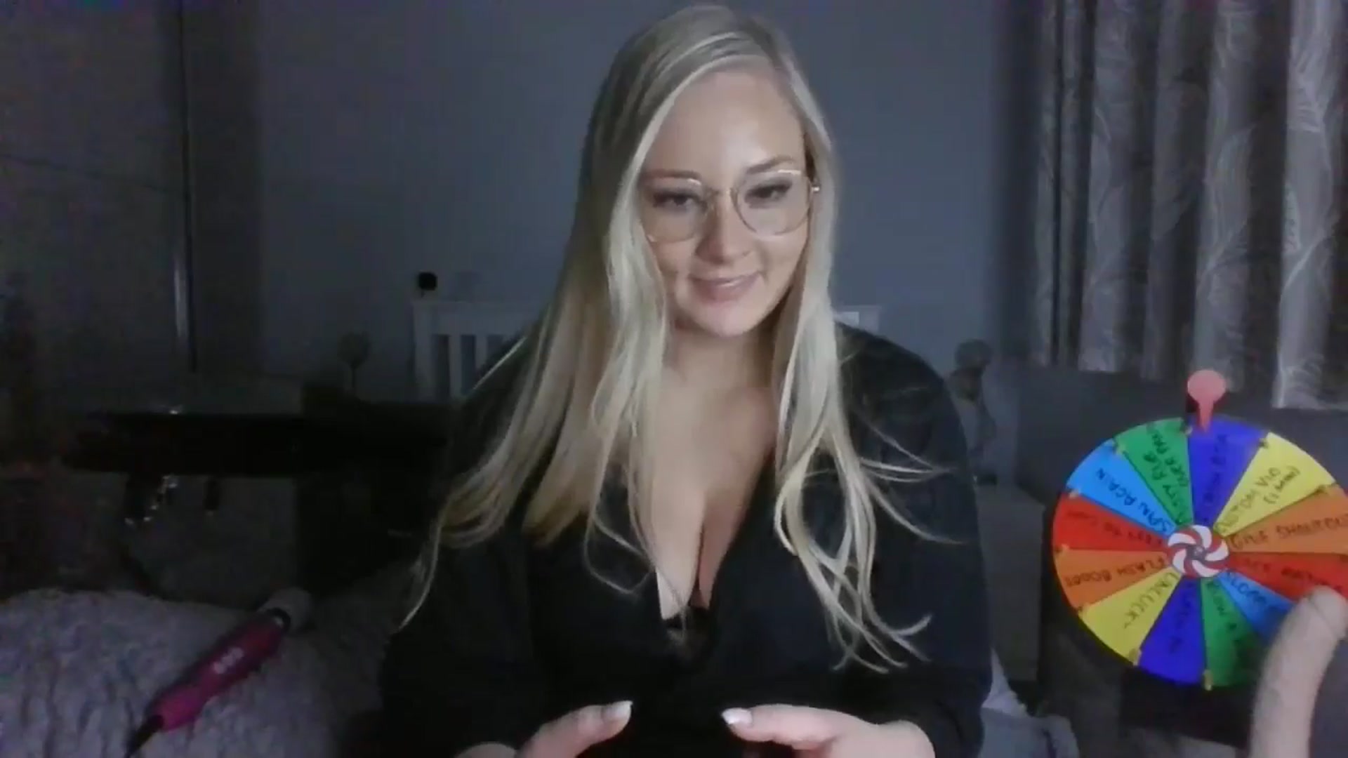 Gallery image thumbnail from AlexisBrookeX's myfreecams stream on, 11/27/2024, 16:24 image 2 of 20