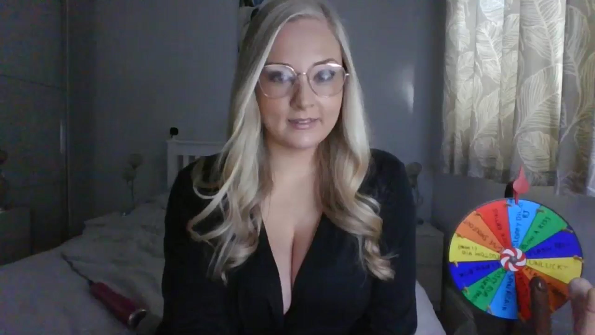 Gallery image thumbnail from AlexisBrookeX's myfreecams stream on, 11/28/2024, 14:15 image 3 of 20