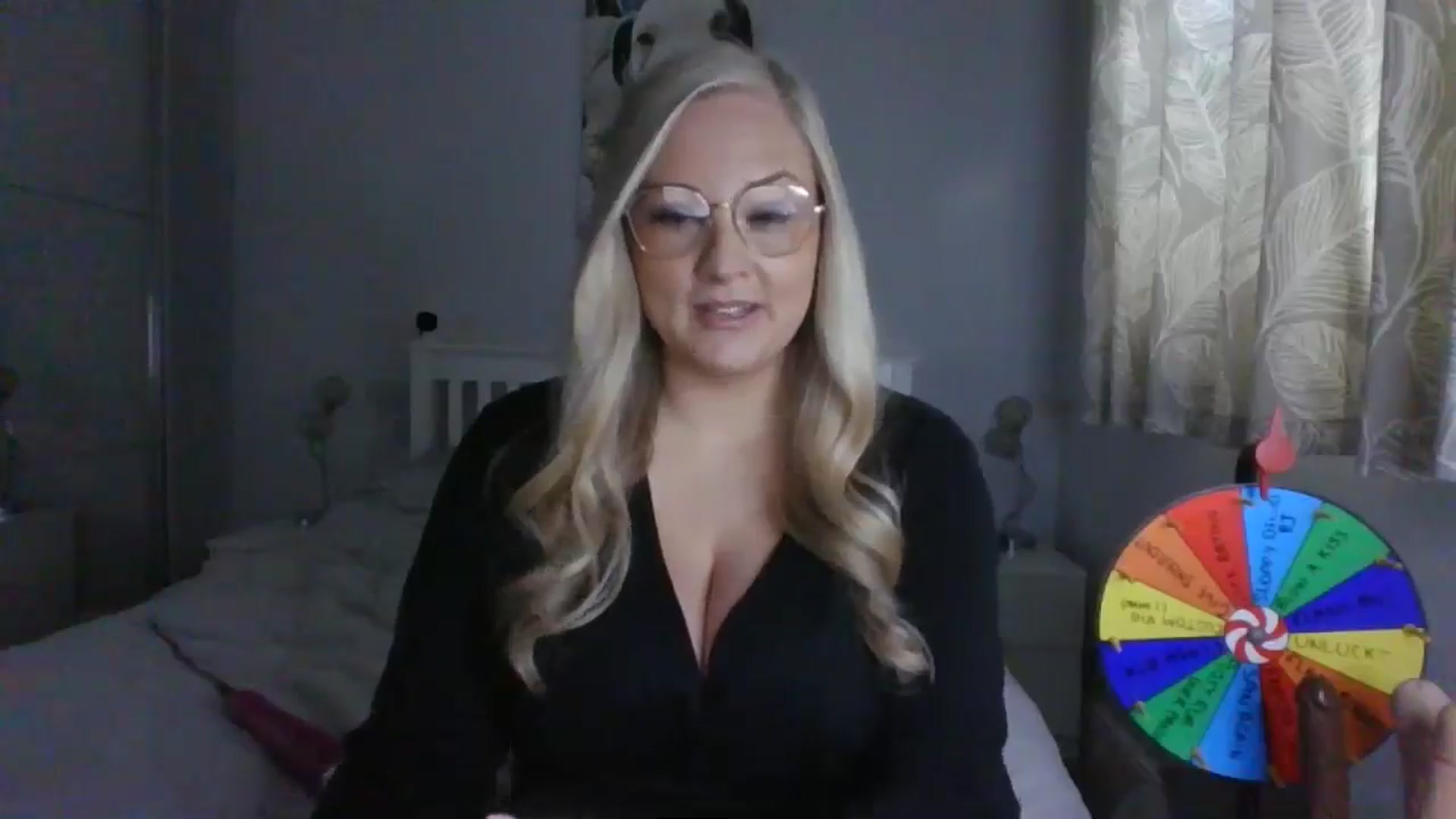 Gallery image thumbnail from AlexisBrookeX's myfreecams stream on, 11/28/2024, 14:15 image 4 of 20