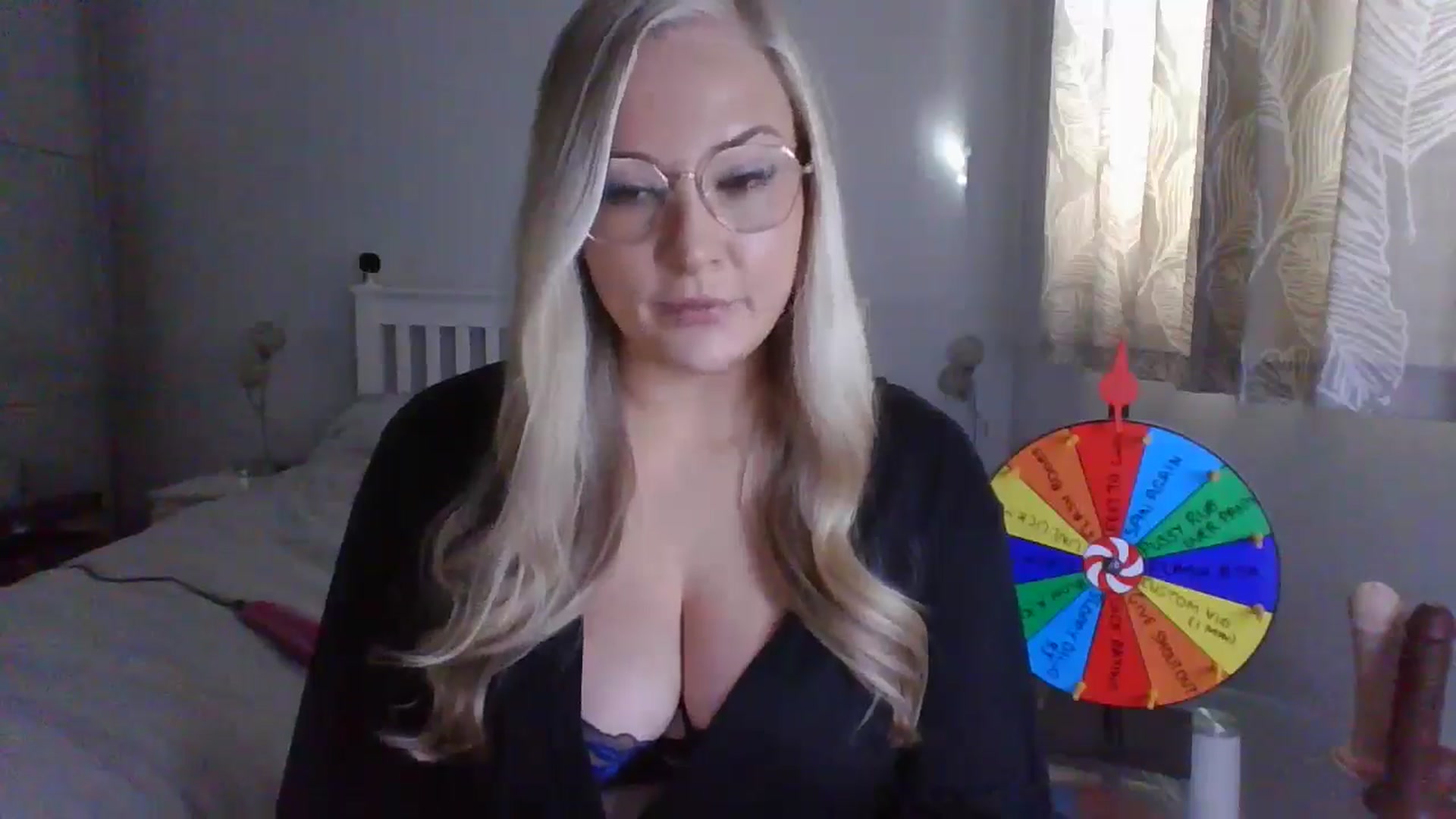 Gallery image thumbnail from AlexisBrookeX's myfreecams stream on, 11/29/2024, 13:21 image 16 of 20