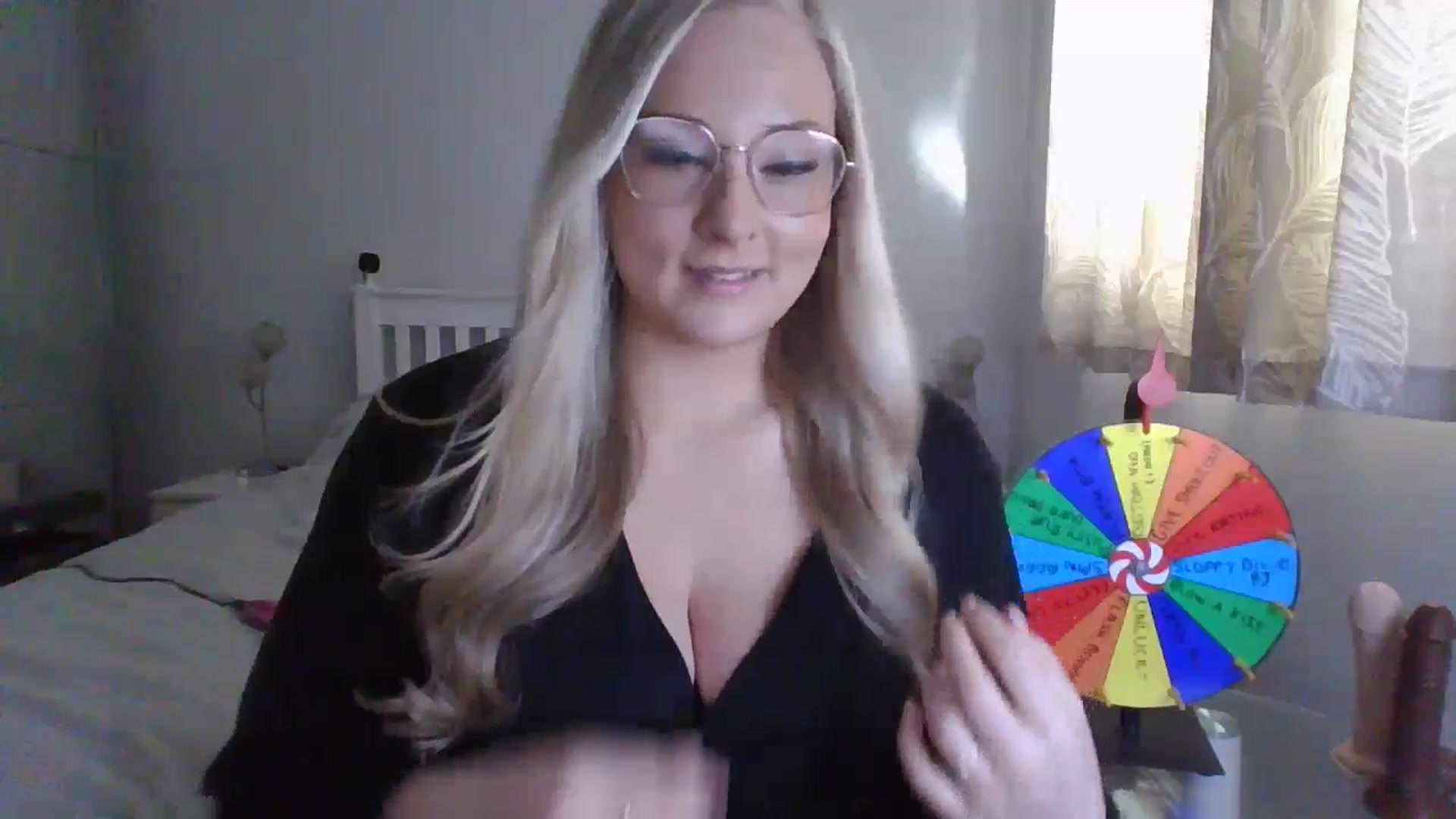 Gallery image thumbnail from AlexisBrookeX's myfreecams stream on, 11/29/2024, 13:21 image 10 of 20