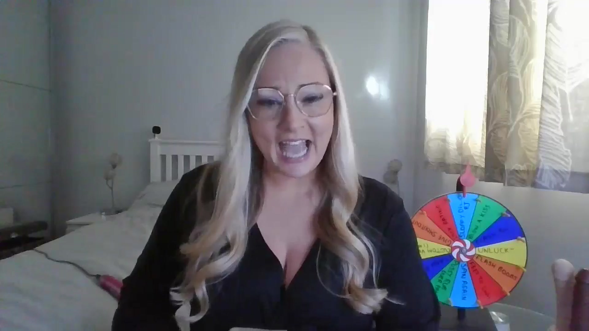 Gallery image thumbnail from AlexisBrookeX's myfreecams stream on, 11/29/2024, 13:21 image 3 of 20