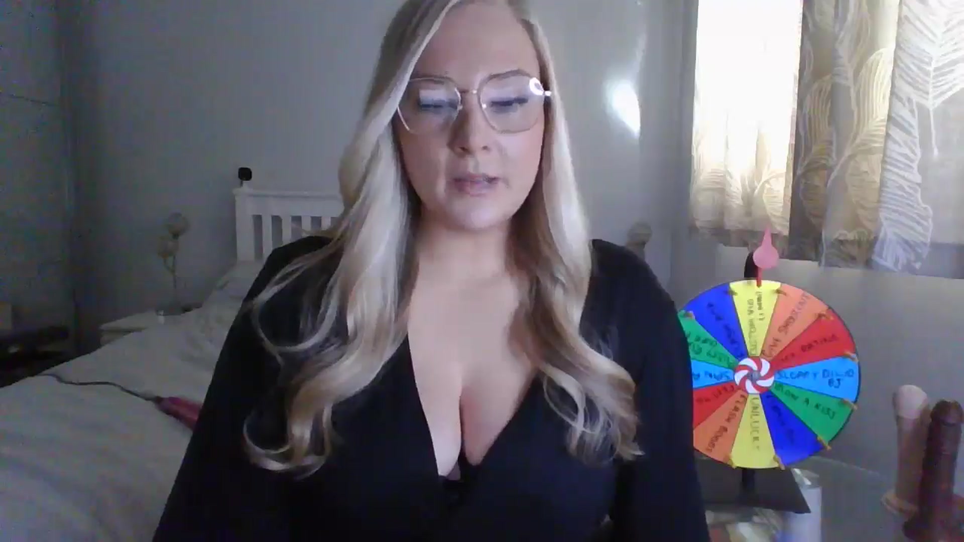 Gallery image thumbnail from AlexisBrookeX's myfreecams stream on, 11/29/2024, 13:21 image 11 of 20