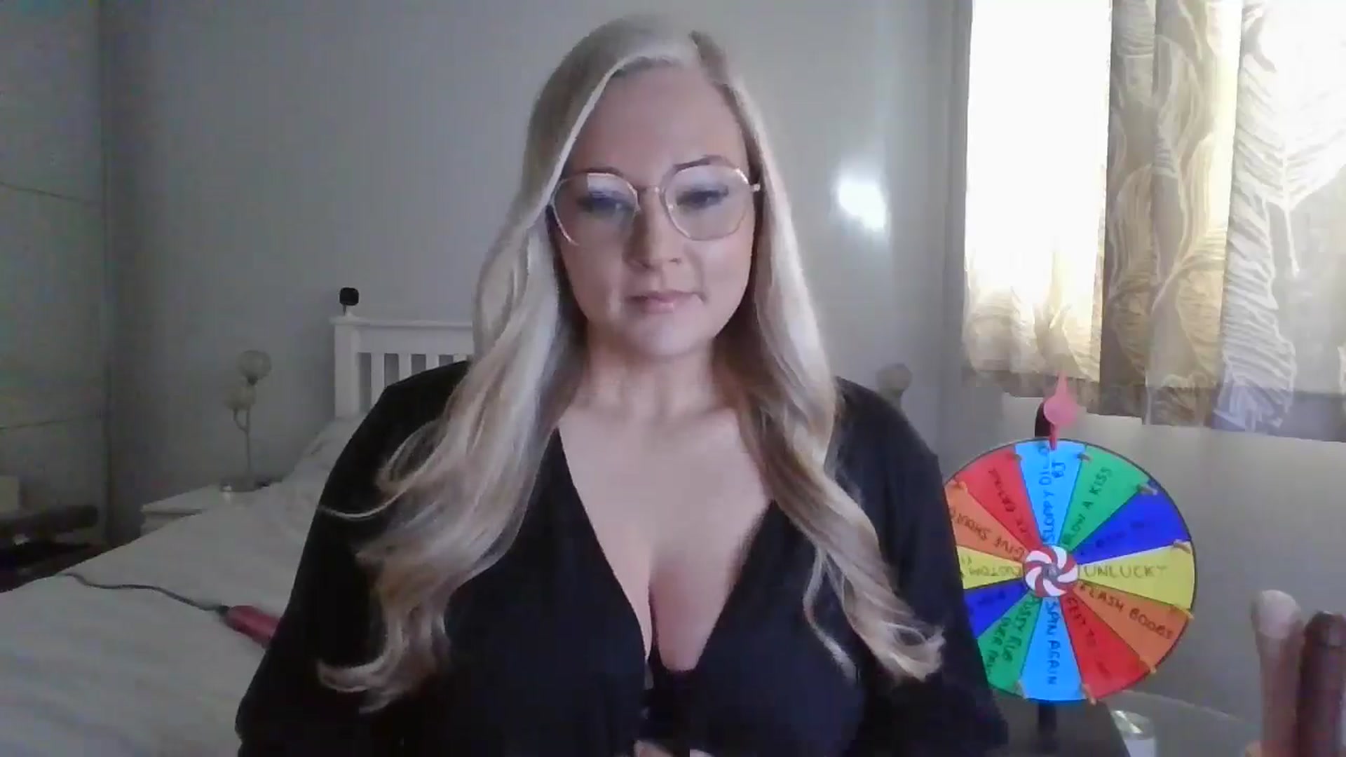 Gallery image thumbnail from AlexisBrookeX's myfreecams stream on, 11/29/2024, 13:21 image 6 of 20