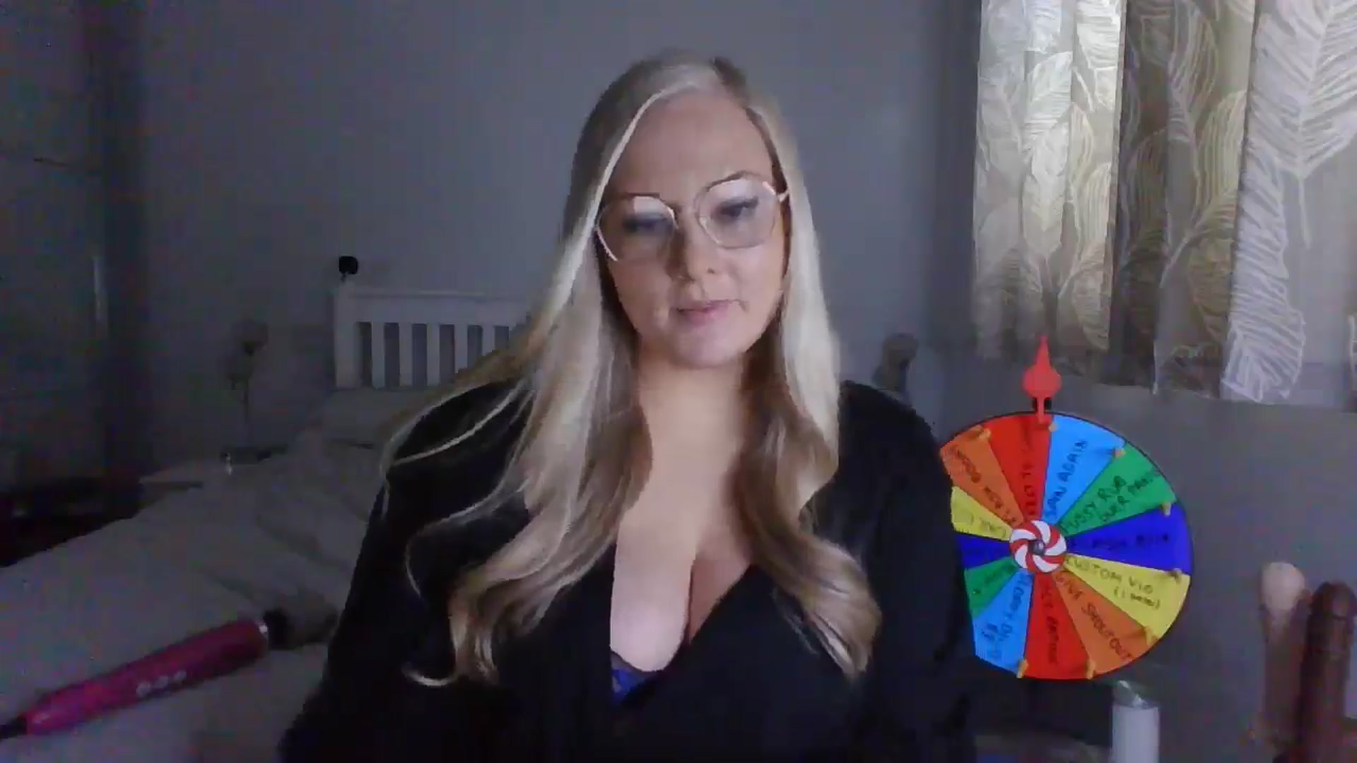 Gallery image thumbnail from AlexisBrookeX's myfreecams stream on, 11/29/2024, 13:41 image 19 of 20
