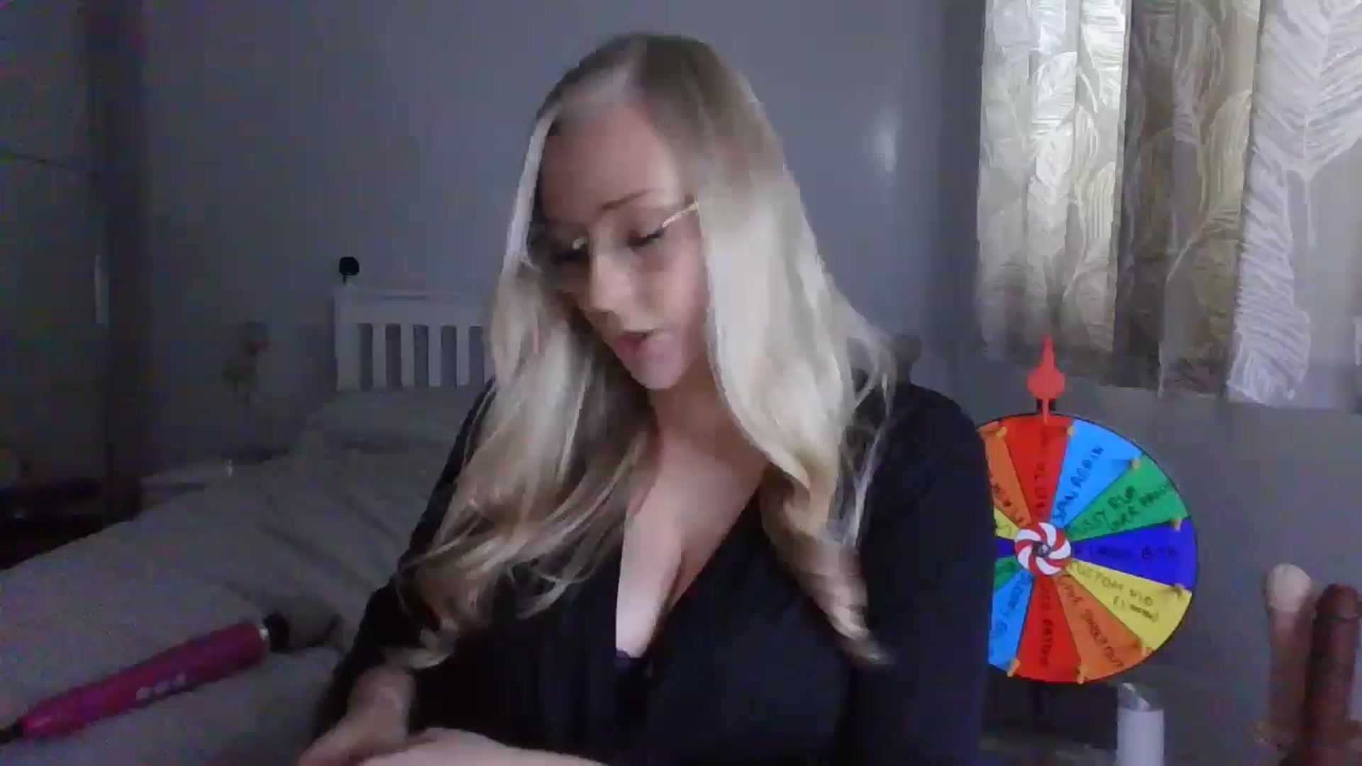 Gallery image thumbnail from AlexisBrookeX's myfreecams stream on, 11/29/2024, 13:41 image 7 of 20