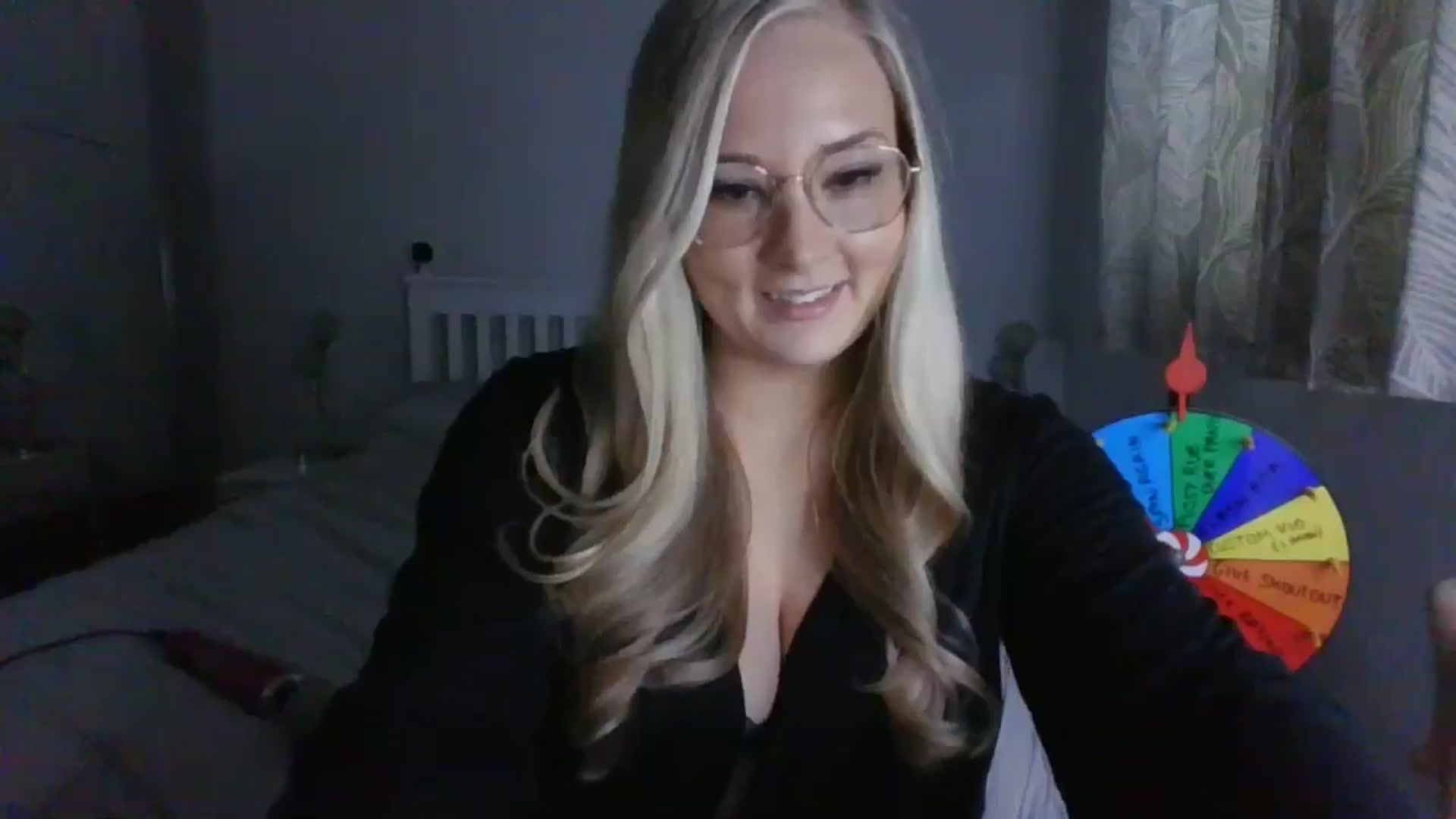 Gallery image thumbnail from AlexisBrookeX's myfreecams stream on, 11/29/2024, 15:16 image 7 of 20