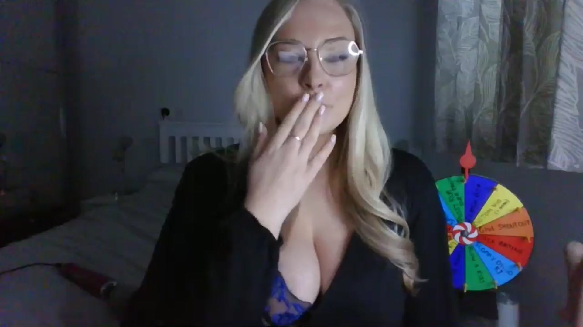 Gallery image thumbnail from AlexisBrookeX's myfreecams stream on, 11/29/2024, 15:16 image 11 of 20