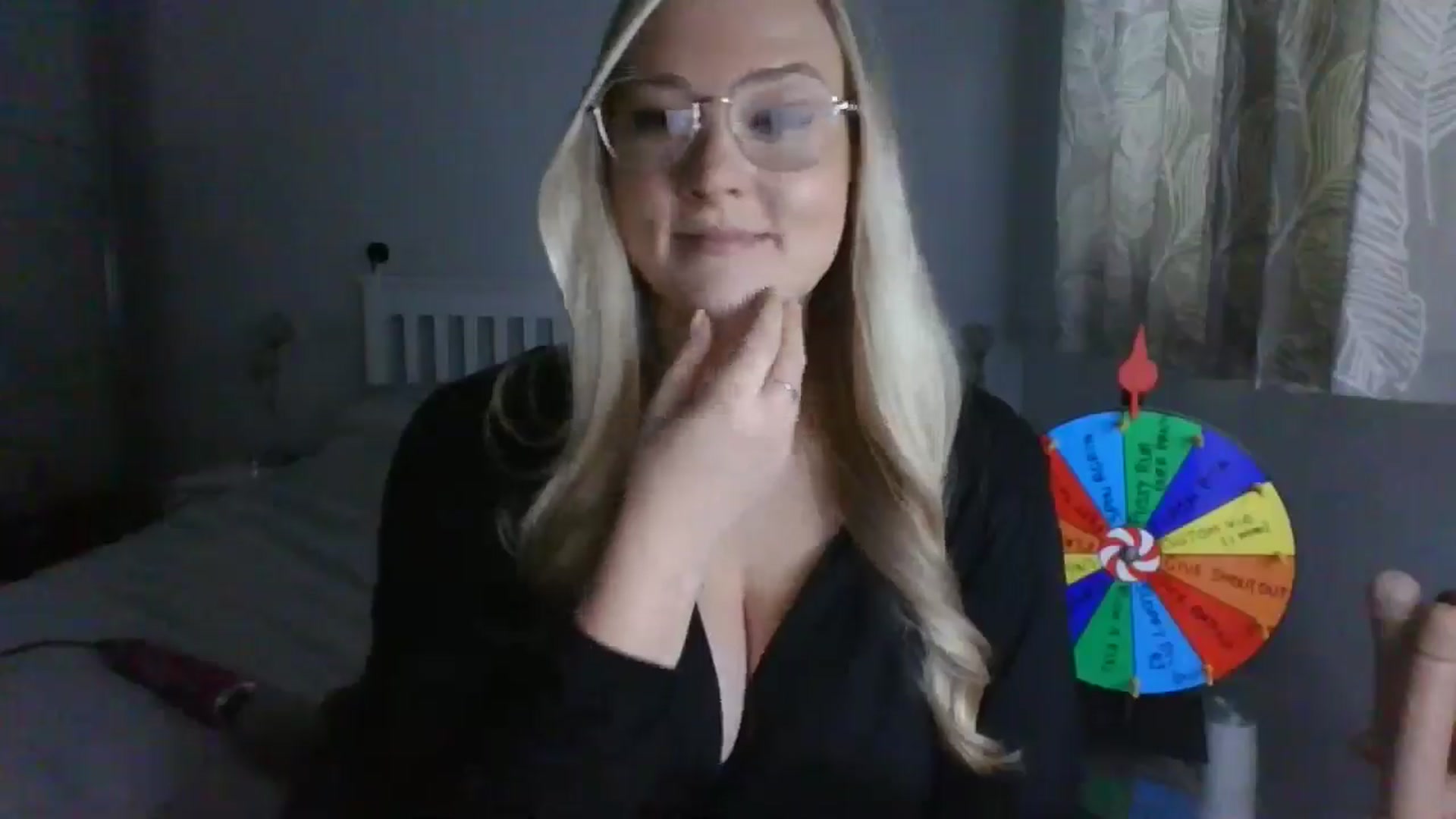 Gallery image thumbnail from AlexisBrookeX's myfreecams stream on, 11/29/2024, 15:16 image 5 of 20