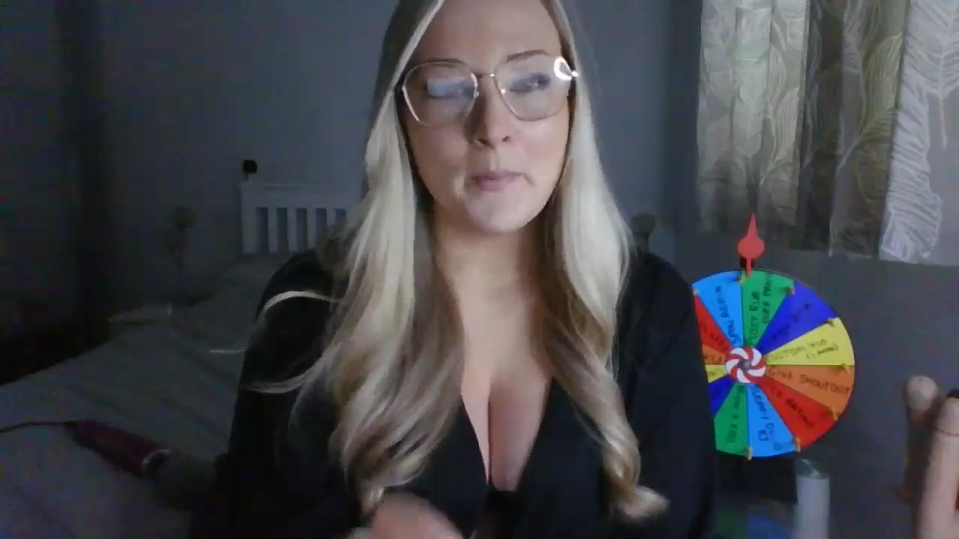 Gallery image thumbnail from AlexisBrookeX's myfreecams stream on, 11/29/2024, 15:16 image 2 of 20