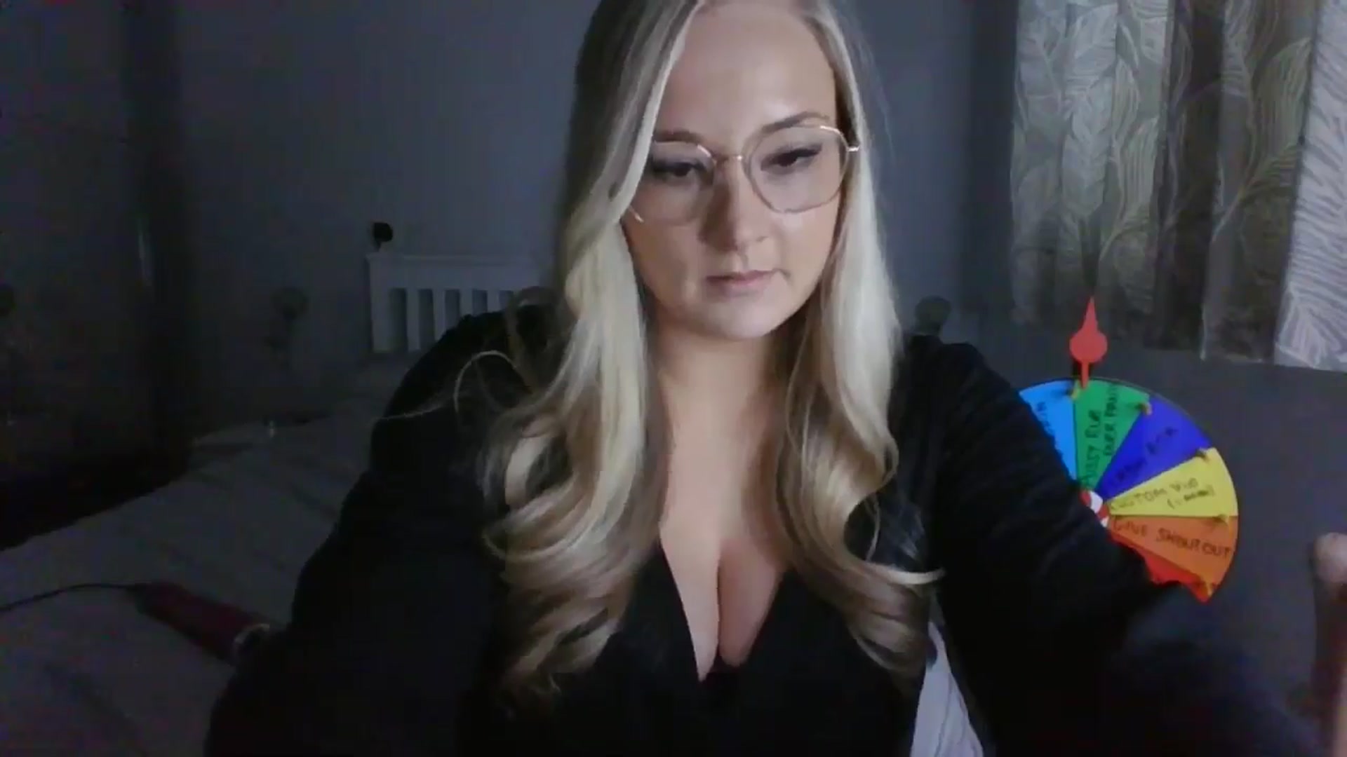 Gallery image thumbnail from AlexisBrookeX's myfreecams stream on, 11/29/2024, 15:16 image 8 of 20