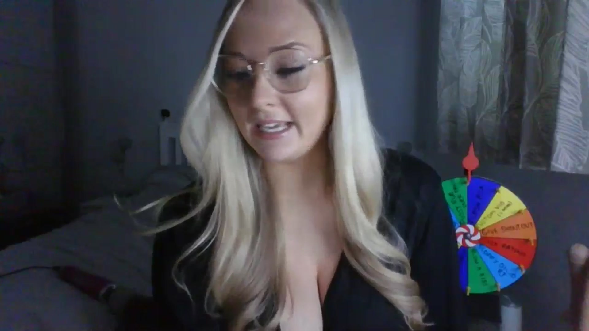 Gallery image thumbnail from AlexisBrookeX's myfreecams stream on, 11/29/2024, 15:16 image 15 of 20