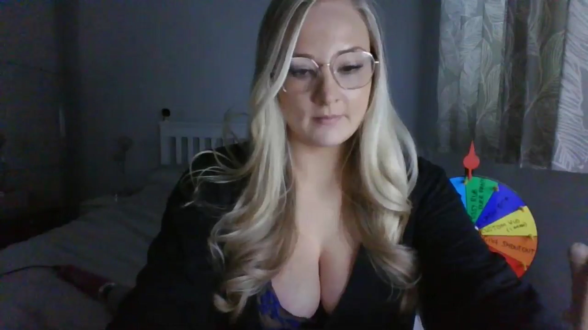 Gallery image thumbnail from AlexisBrookeX's myfreecams stream on, 11/29/2024, 15:16 image 10 of 20