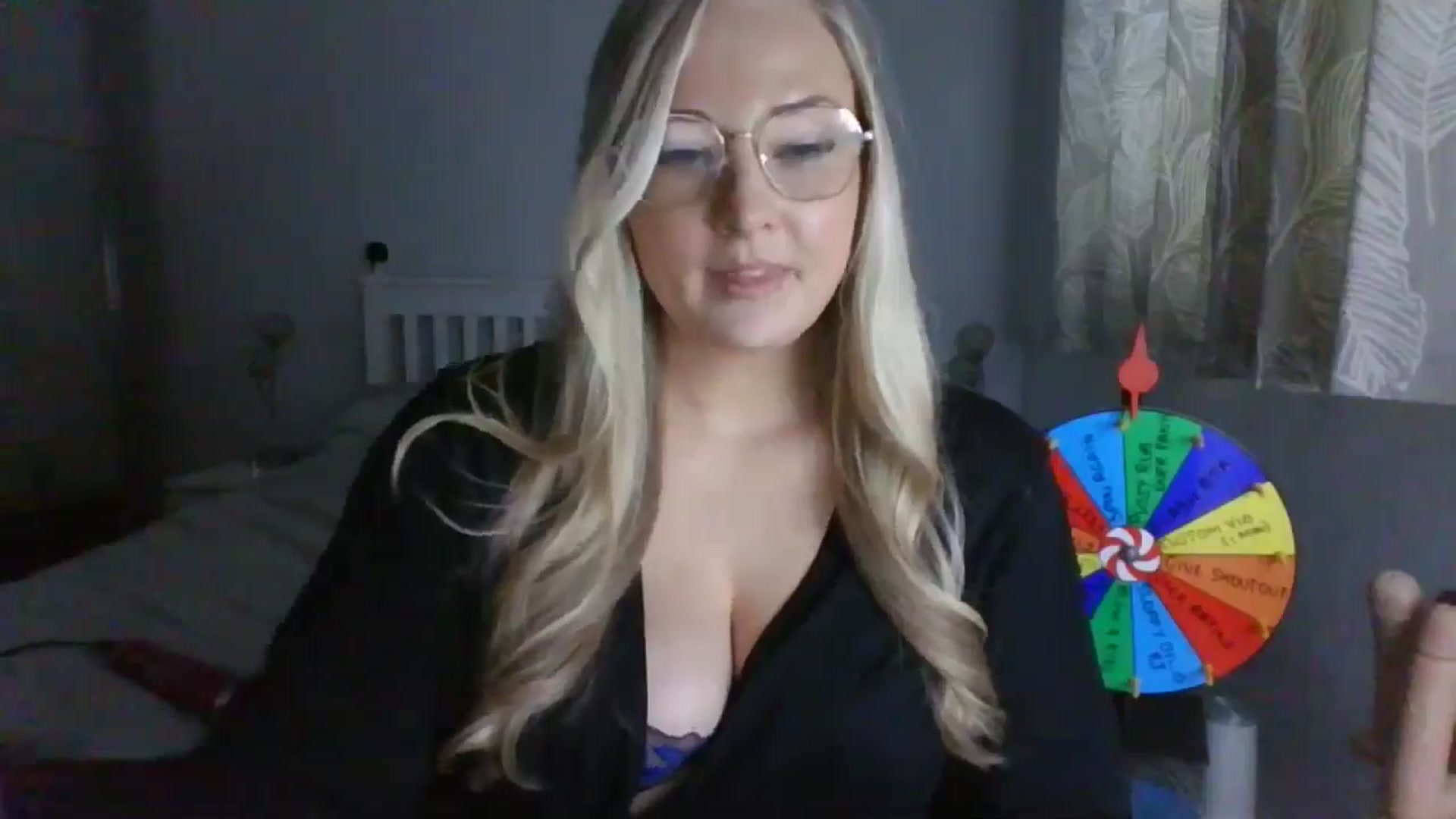Gallery image thumbnail from AlexisBrookeX's myfreecams stream on, 11/29/2024, 15:16 image 6 of 20