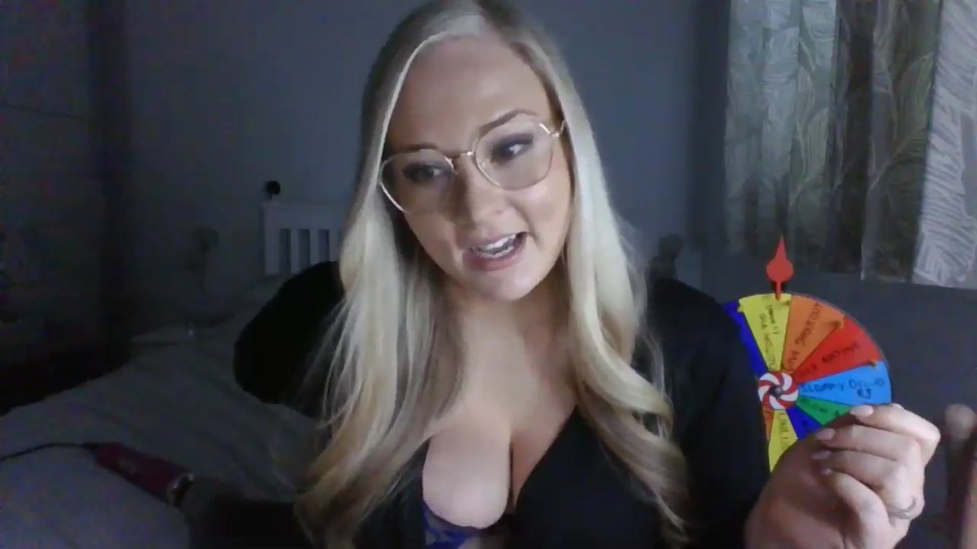 Gallery image thumbnail from AlexisBrookeX's myfreecams stream on, 11/29/2024, 15:16 image 16 of 20