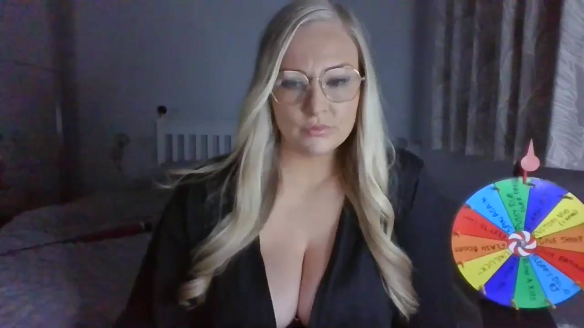 Gallery image thumbnail from AlexisBrookeX's myfreecams stream on, 11/29/2024, 21:35 image 17 of 20