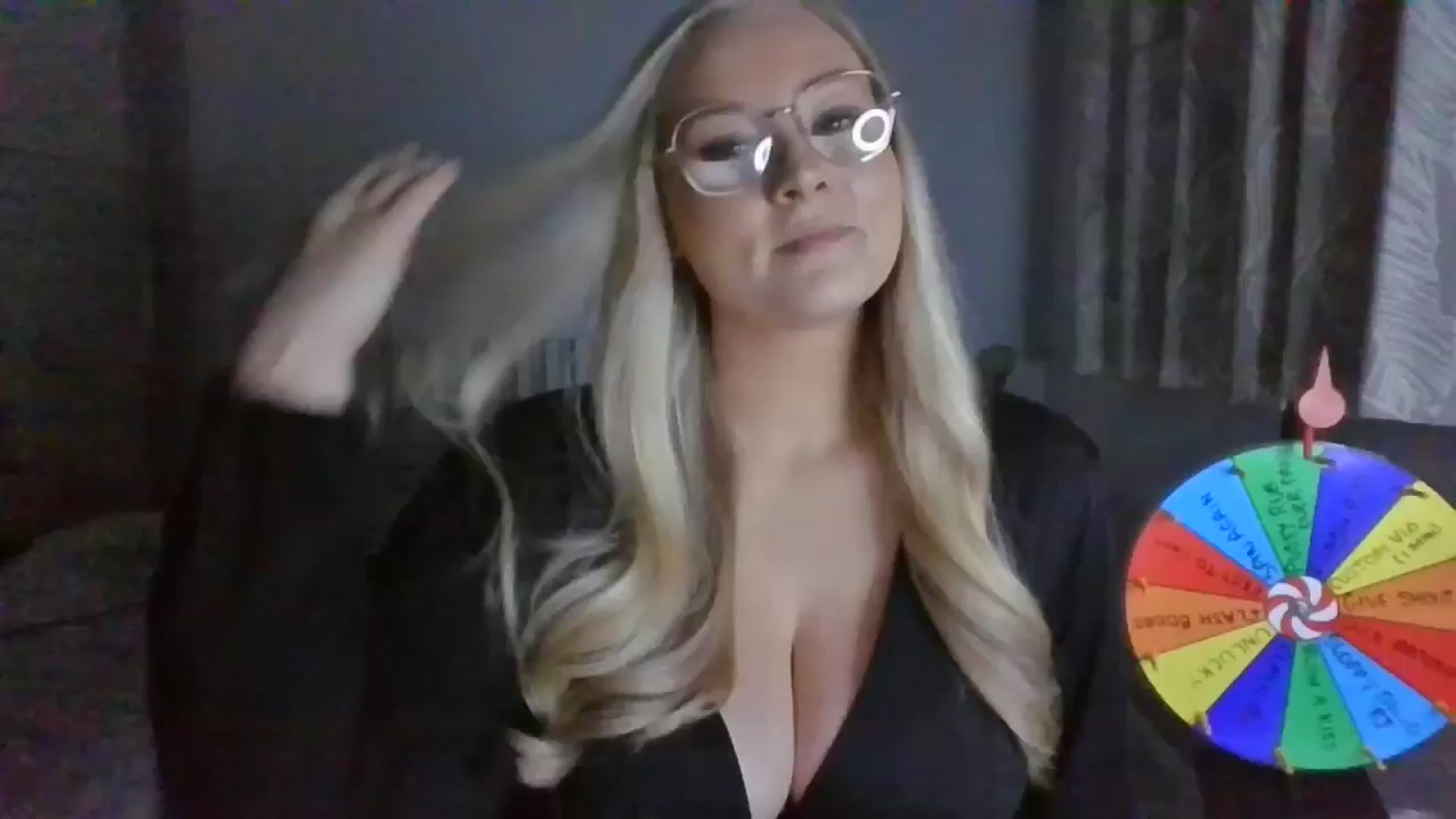 Gallery image thumbnail from AlexisBrookeX's myfreecams stream on, 11/29/2024, 21:35 image 19 of 20