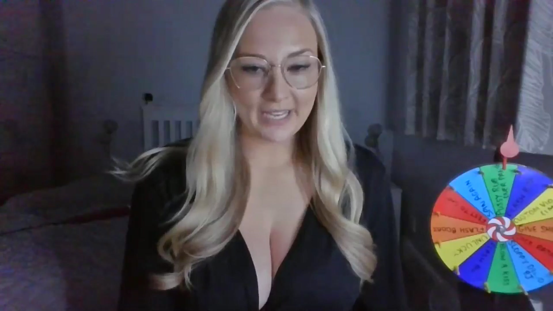 Gallery image thumbnail from AlexisBrookeX's myfreecams stream on, 11/29/2024, 21:35 image 10 of 20