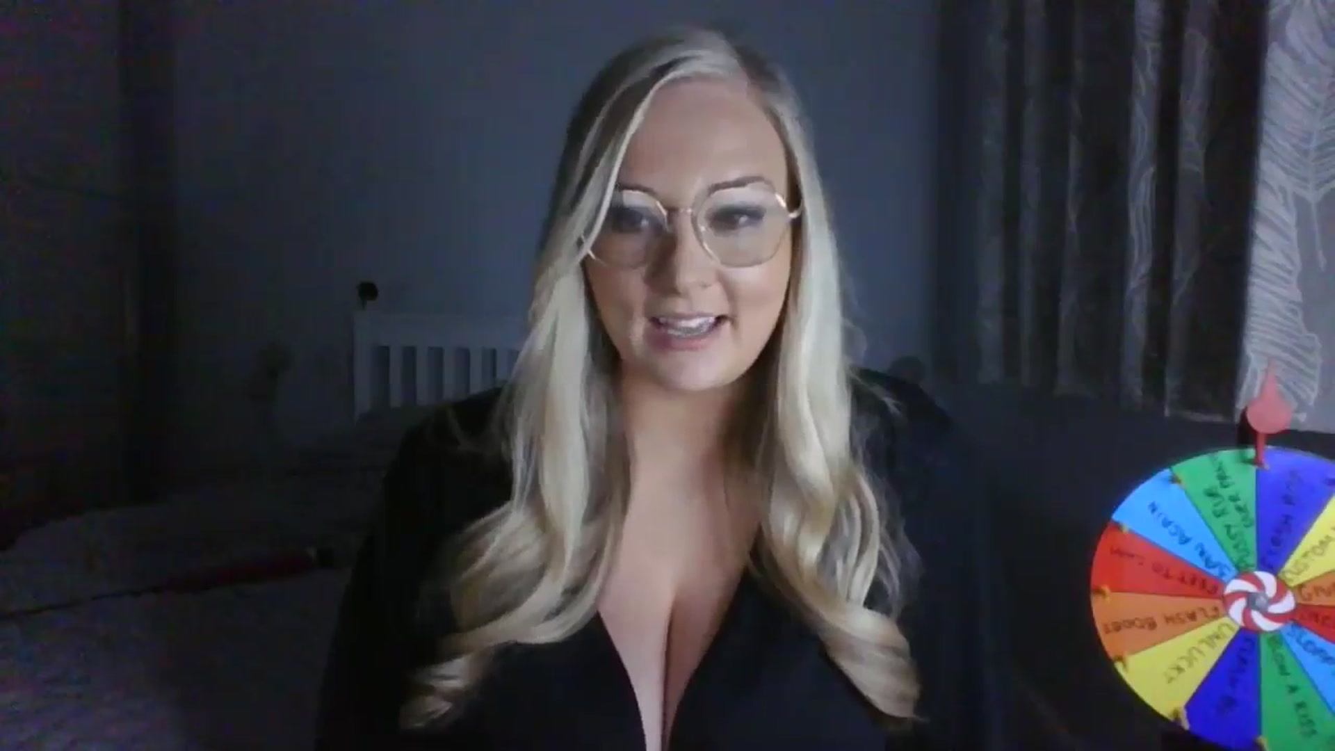 Gallery image thumbnail from AlexisBrookeX's myfreecams stream on, 11/29/2024, 21:35 image 4 of 20