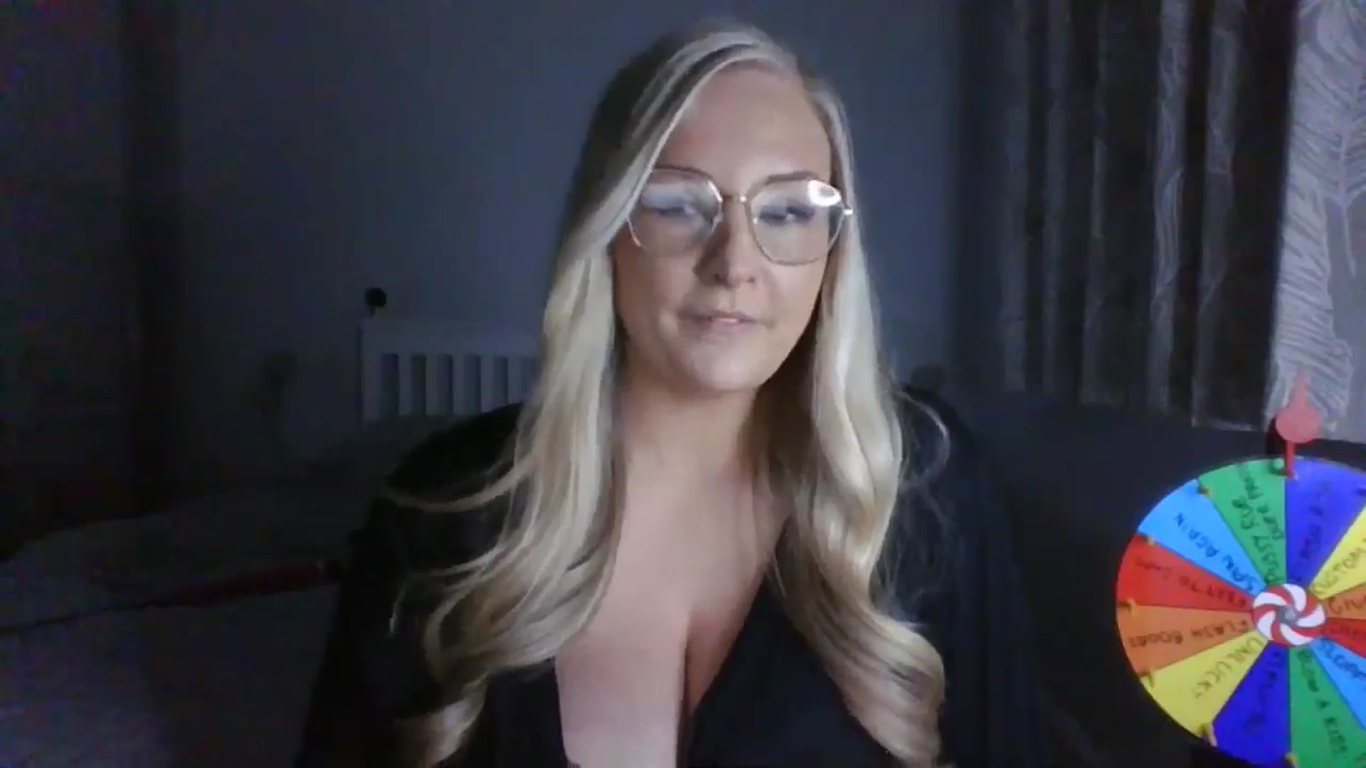 Gallery image thumbnail from AlexisBrookeX's myfreecams stream on, 11/29/2024, 21:35 image 6 of 20