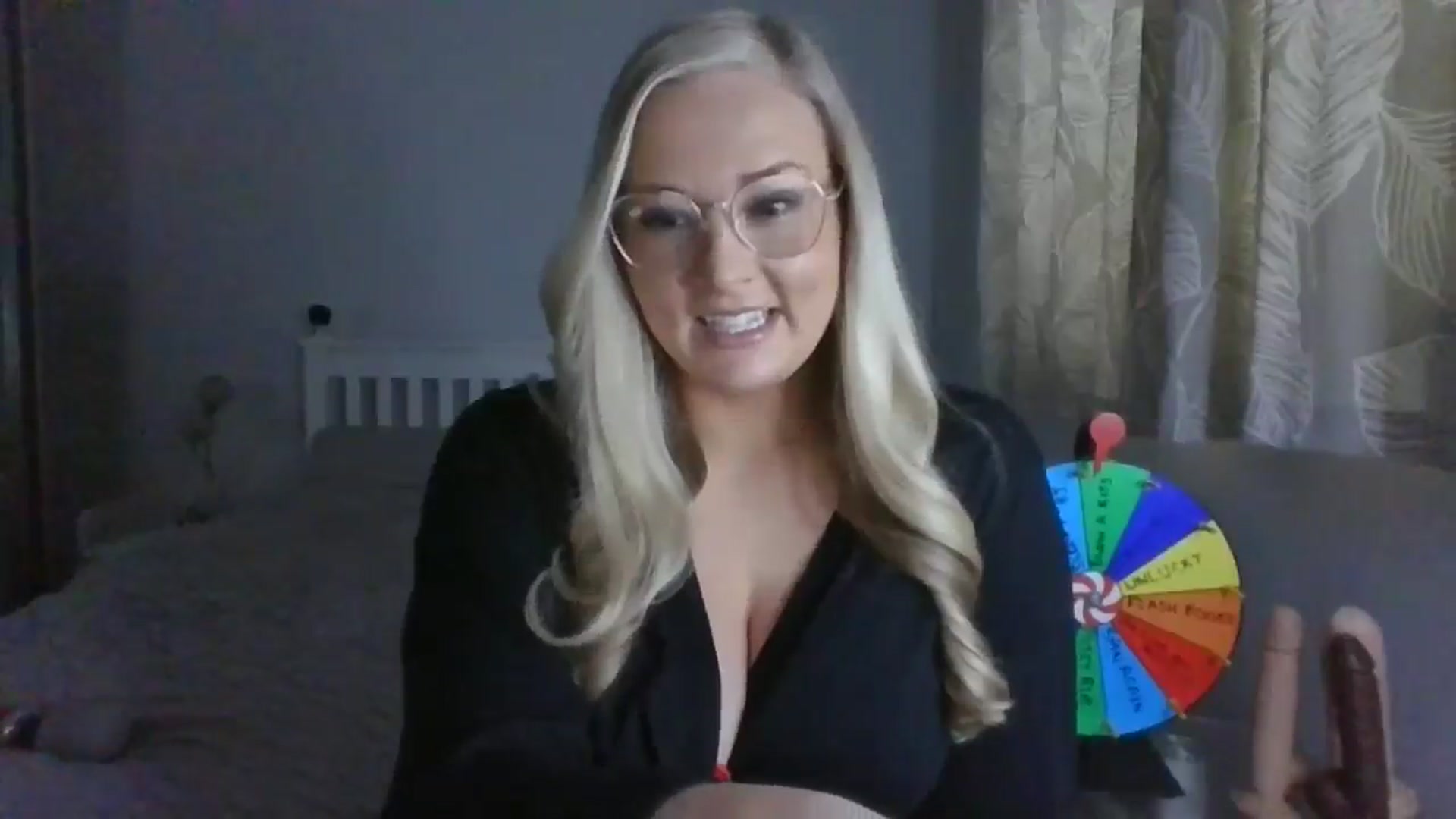 Gallery image thumbnail from AlexisBrookeX's myfreecams stream on, 12/05/2024, 12:36 image 3 of 20