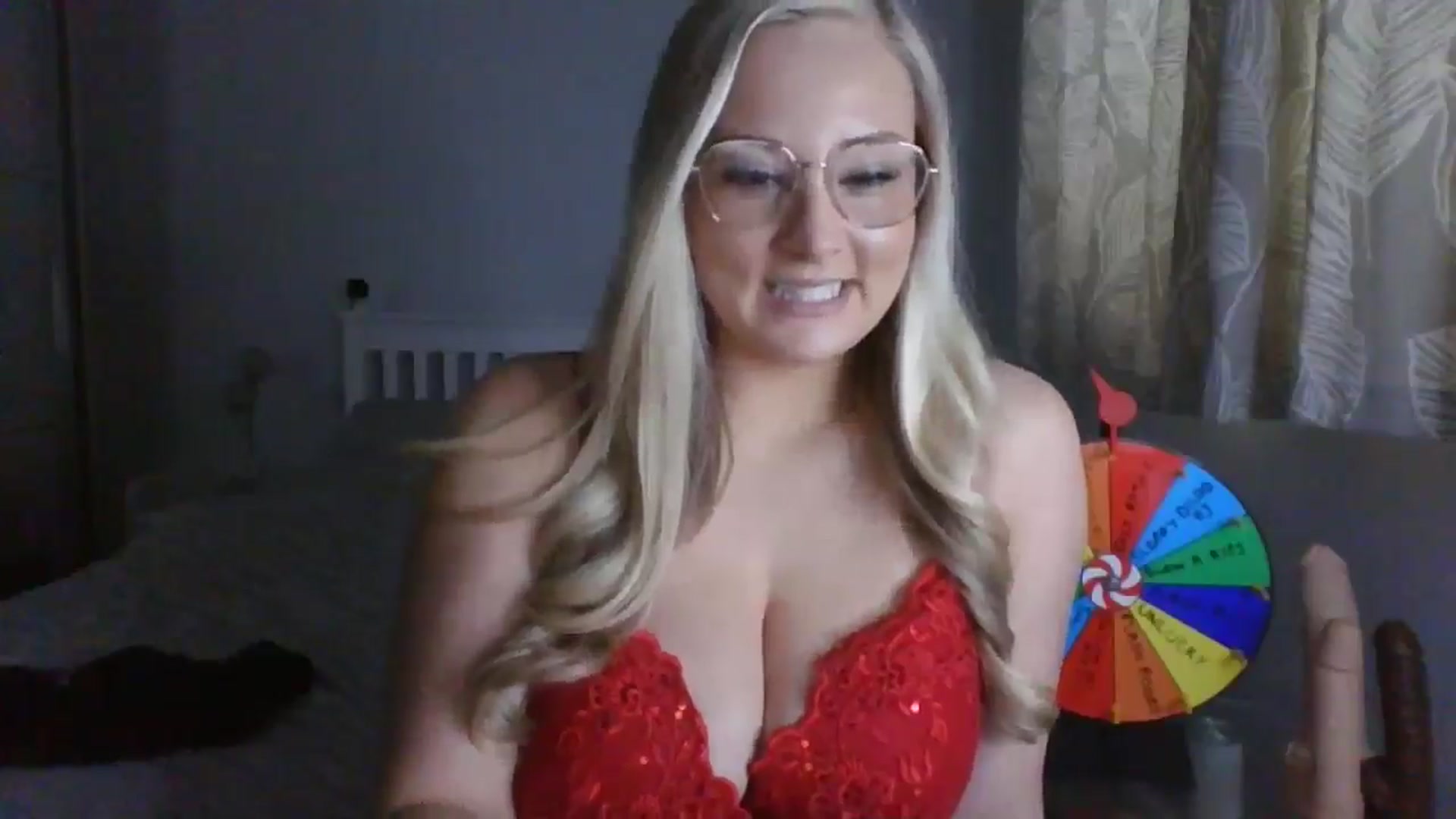 Gallery image thumbnail from AlexisBrookeX's myfreecams stream on, 12/05/2024, 13:16 image 4 of 20