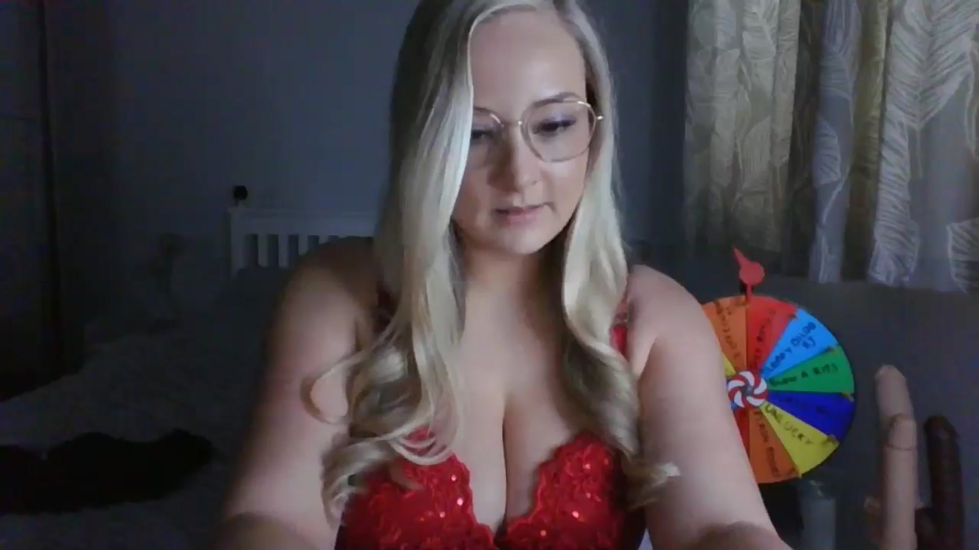 Gallery image thumbnail from AlexisBrookeX's myfreecams stream on, 12/05/2024, 13:16 image 8 of 20