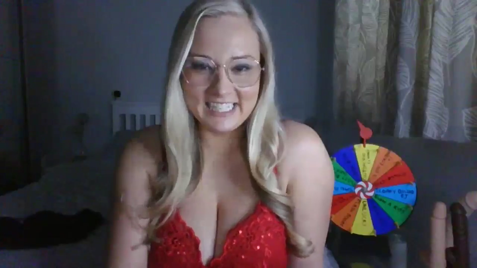 Gallery image thumbnail from AlexisBrookeX's myfreecams stream on, 12/05/2024, 13:52 image 15 of 20