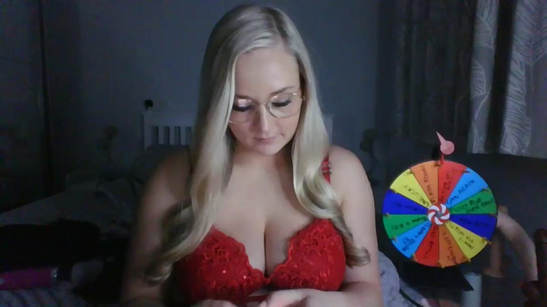 Gallery image thumbnail from AlexisBrookeX's myfreecams stream on, 12/05/2024, 17:05 image 15 of 20