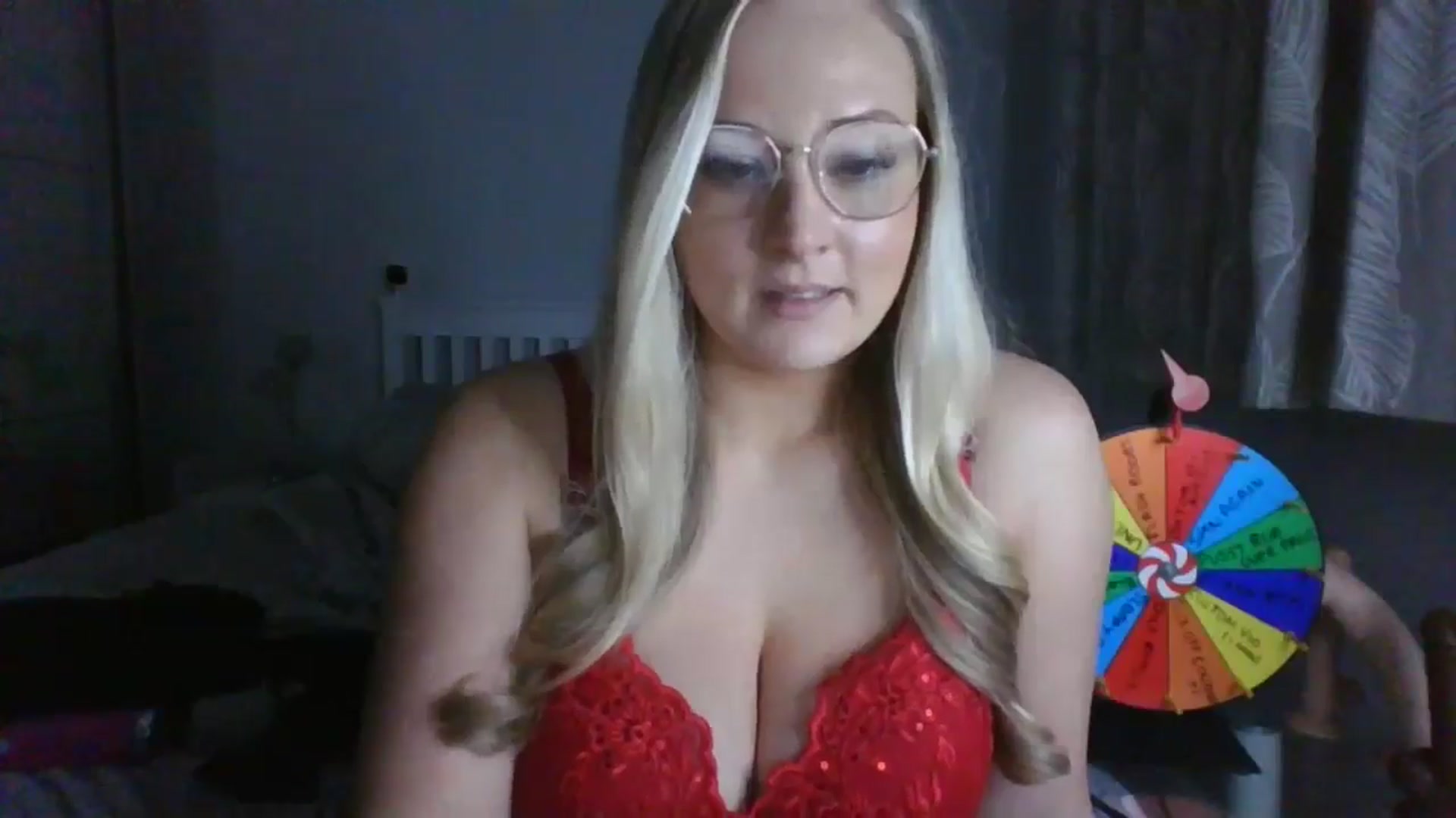 Gallery image thumbnail from AlexisBrookeX's myfreecams stream on, 12/05/2024, 17:05 image 11 of 20