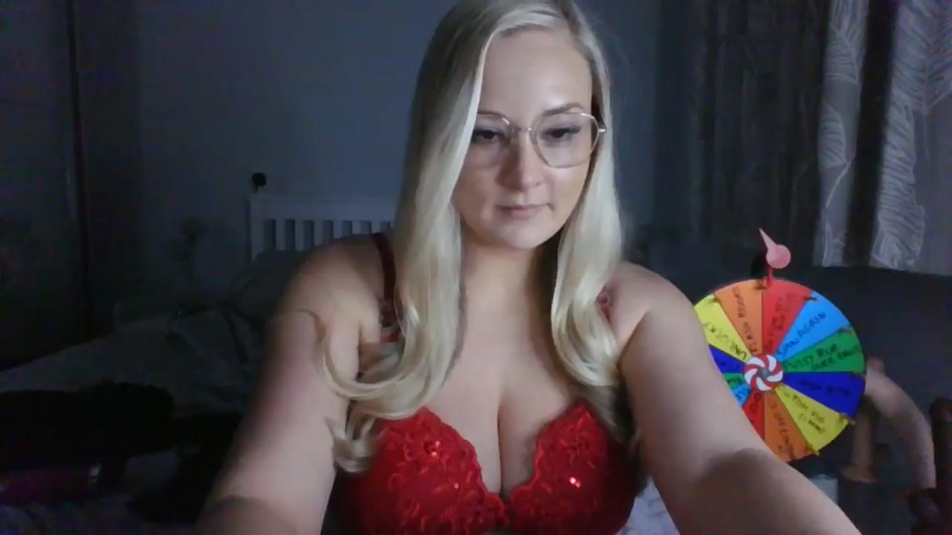 Gallery image thumbnail from AlexisBrookeX's myfreecams stream on, 12/05/2024, 17:05 image 14 of 20