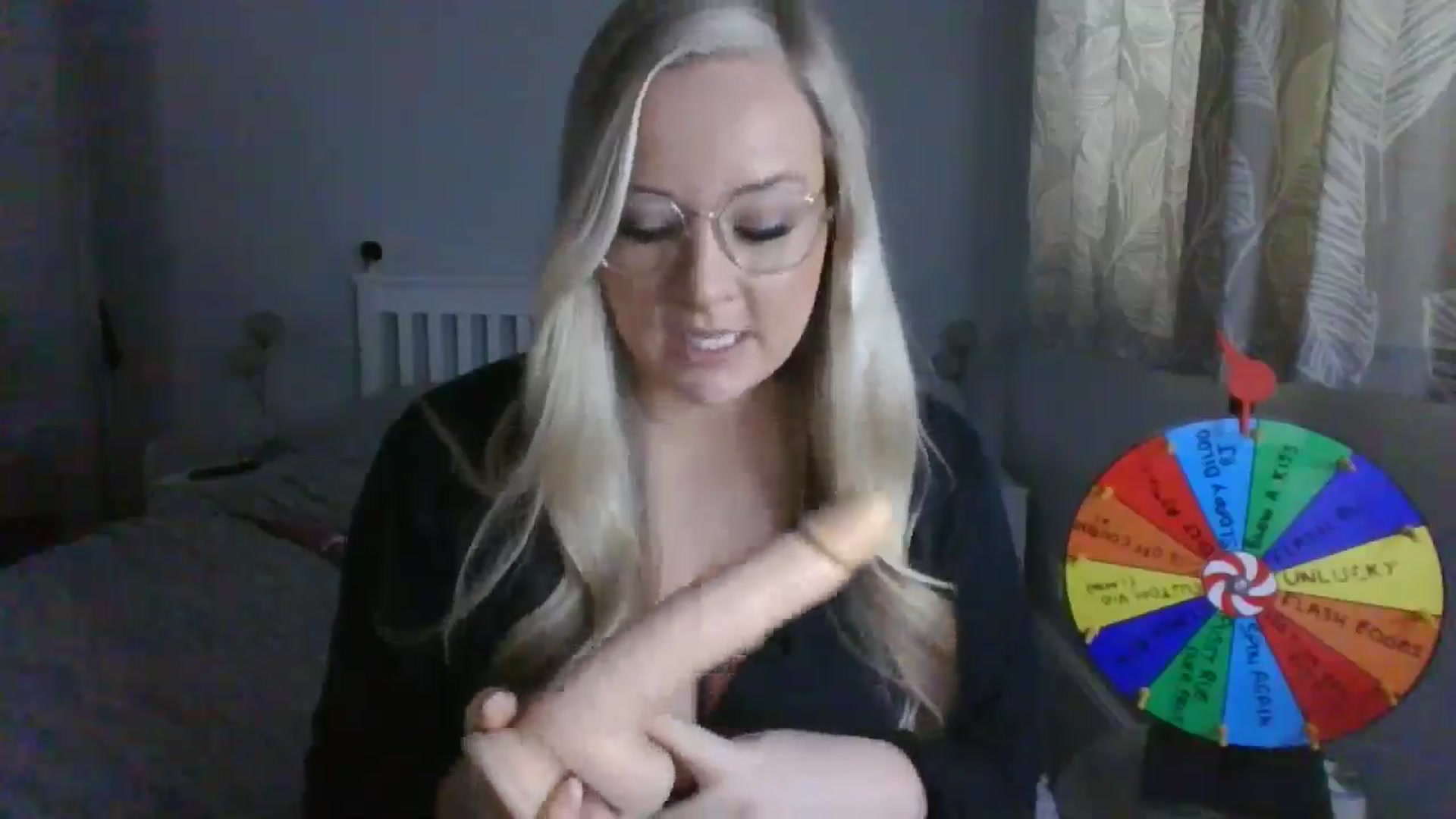 Gallery image thumbnail from AlexisBrookeX's myfreecams stream on, 12/06/2024, 14:20 image 19 of 20