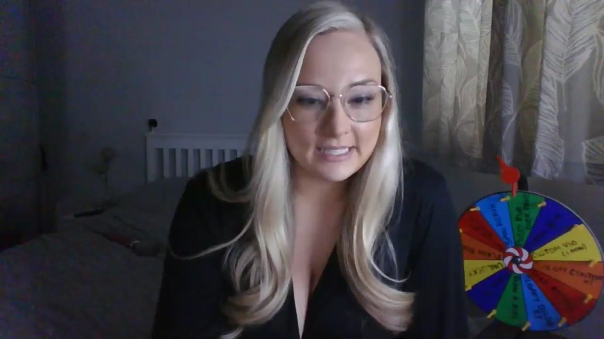 Gallery image thumbnail from AlexisBrookeX's myfreecams stream on, 12/06/2024, 14:20 image 13 of 20