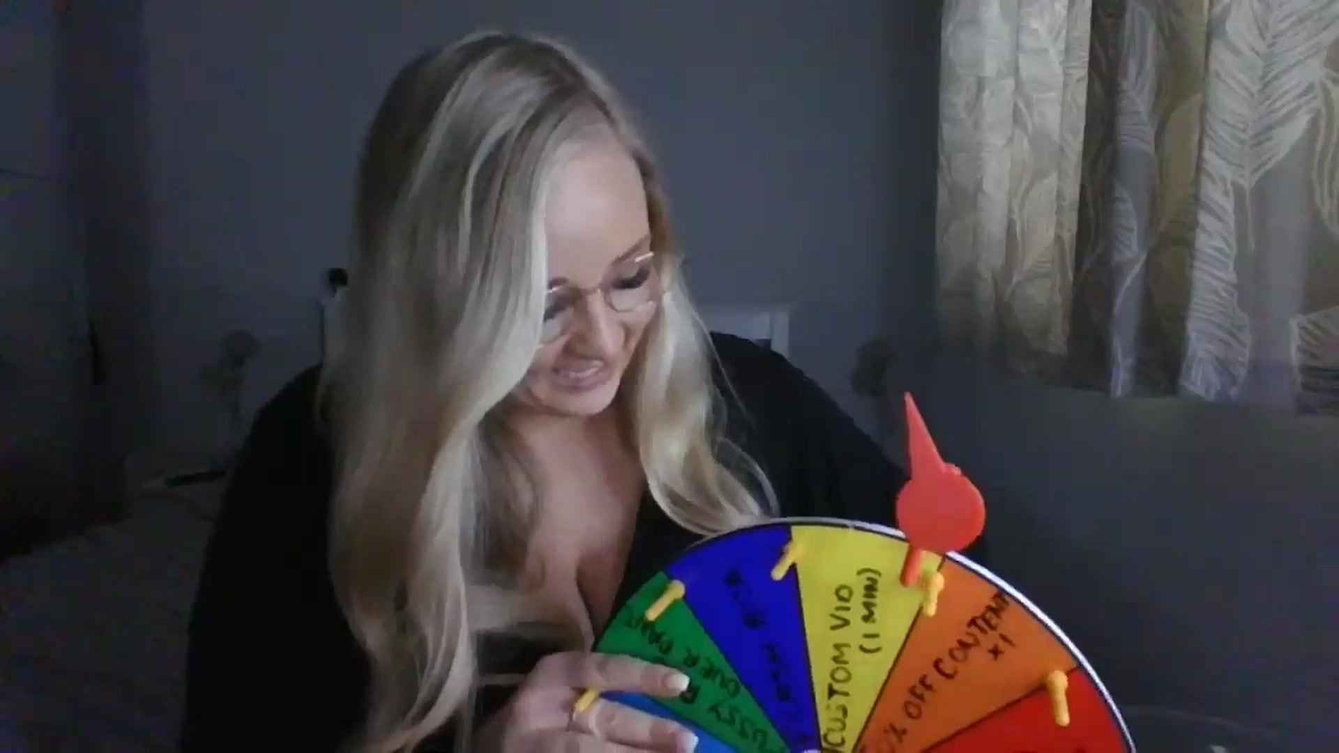 Gallery image thumbnail from AlexisBrookeX's myfreecams stream on, 12/06/2024, 14:20 image 15 of 20