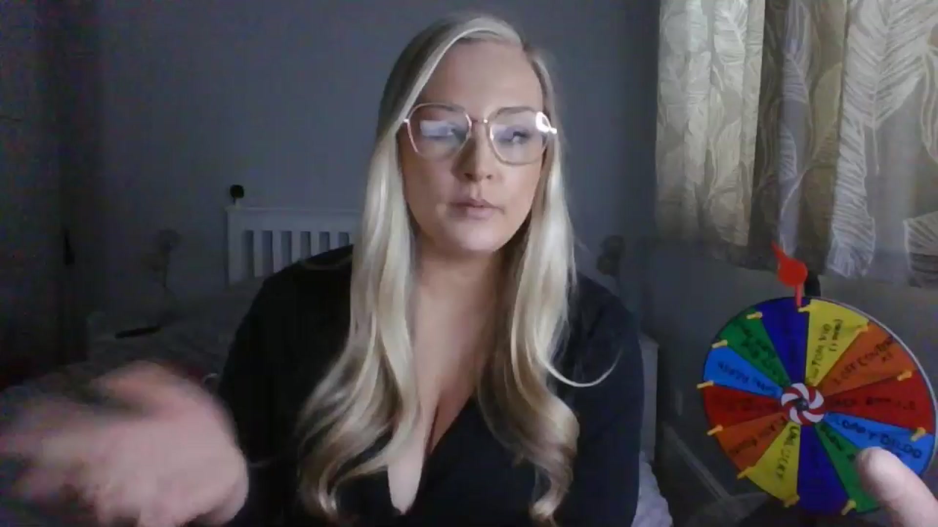 Gallery image thumbnail from AlexisBrookeX's myfreecams stream on, 12/06/2024, 14:20 image 1 of 20