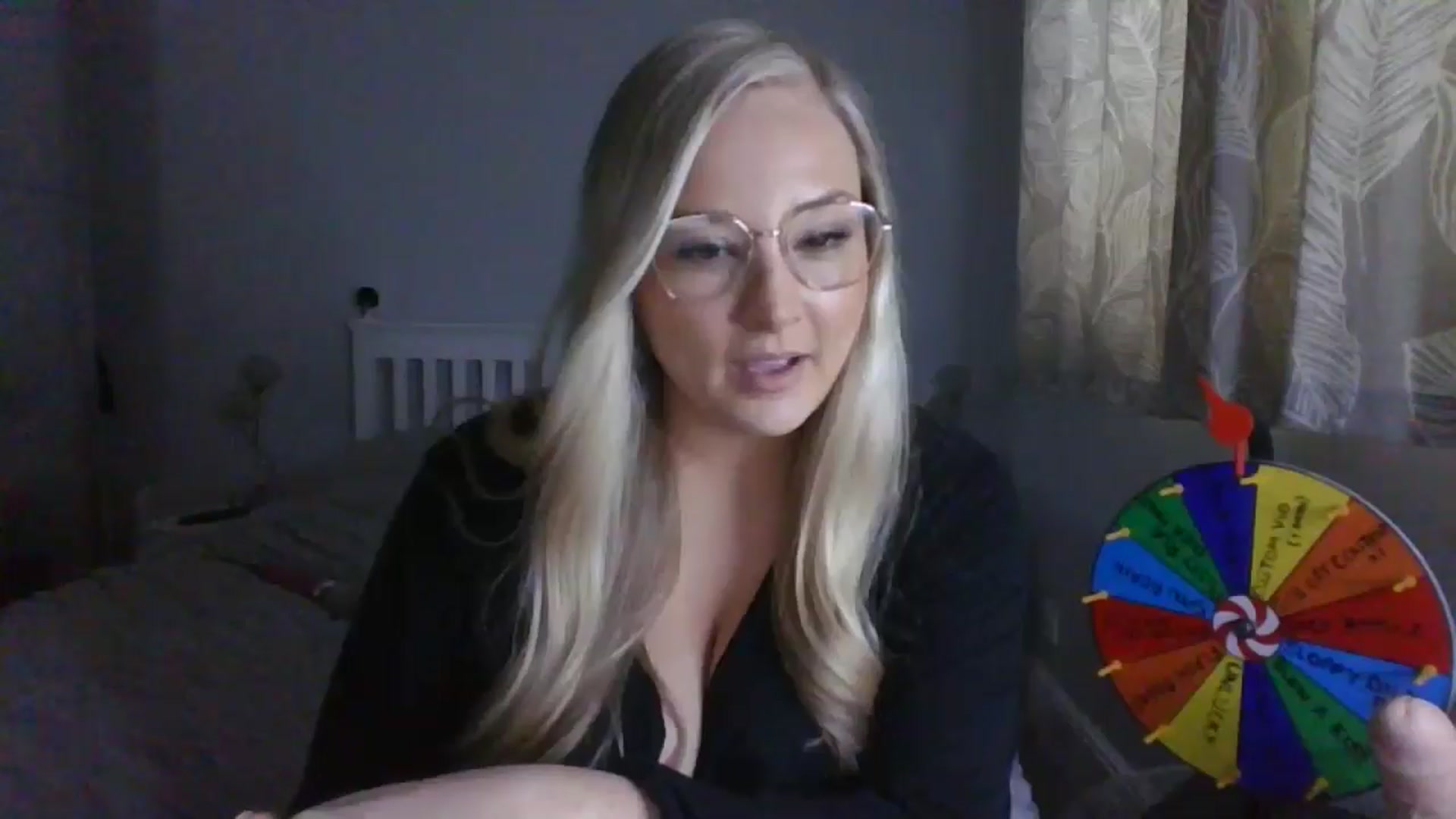 Gallery image thumbnail from AlexisBrookeX's myfreecams stream on, 12/06/2024, 14:20 image 10 of 20