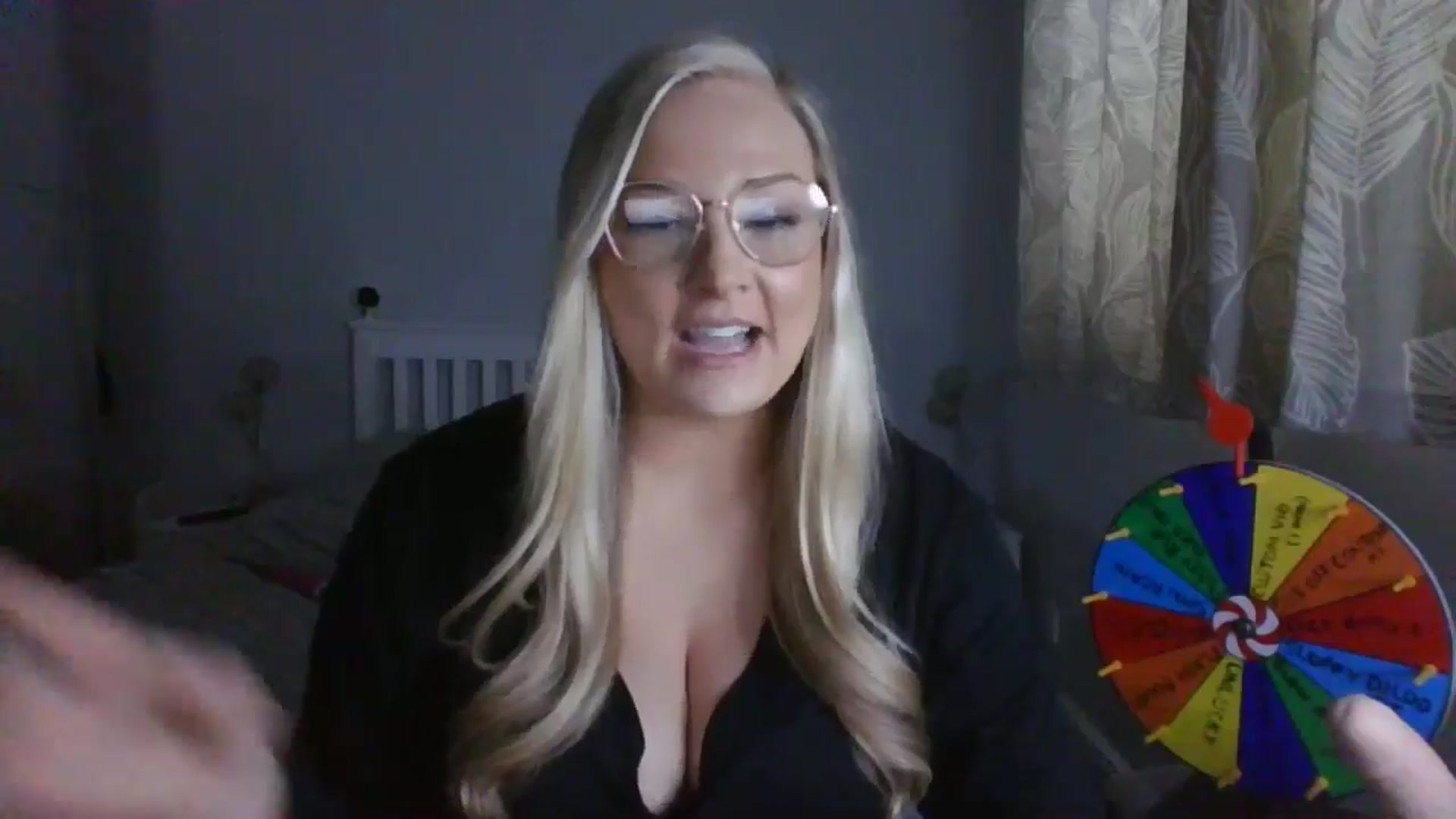 Gallery image thumbnail from AlexisBrookeX's myfreecams stream on, 12/06/2024, 14:20 image 7 of 20