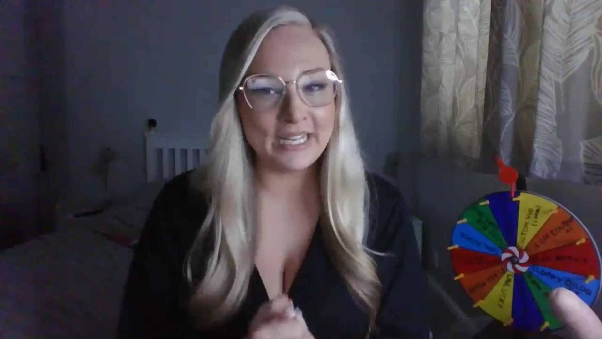 Gallery image thumbnail from AlexisBrookeX's myfreecams stream on, 12/06/2024, 14:20 image 9 of 20