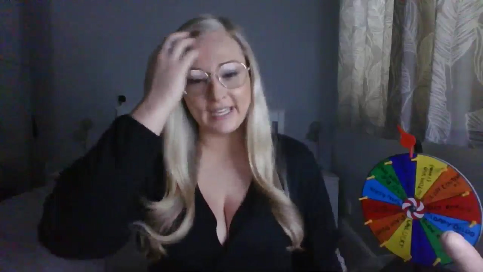 Gallery image thumbnail from AlexisBrookeX's myfreecams stream on, 12/06/2024, 14:20 image 6 of 20