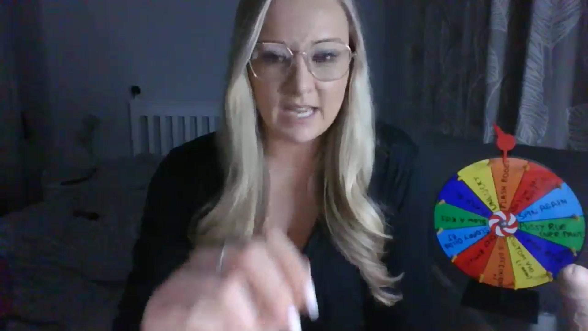 Gallery image thumbnail from AlexisBrookeX's myfreecams stream on, 12/06/2024, 21:19 image 4 of 20