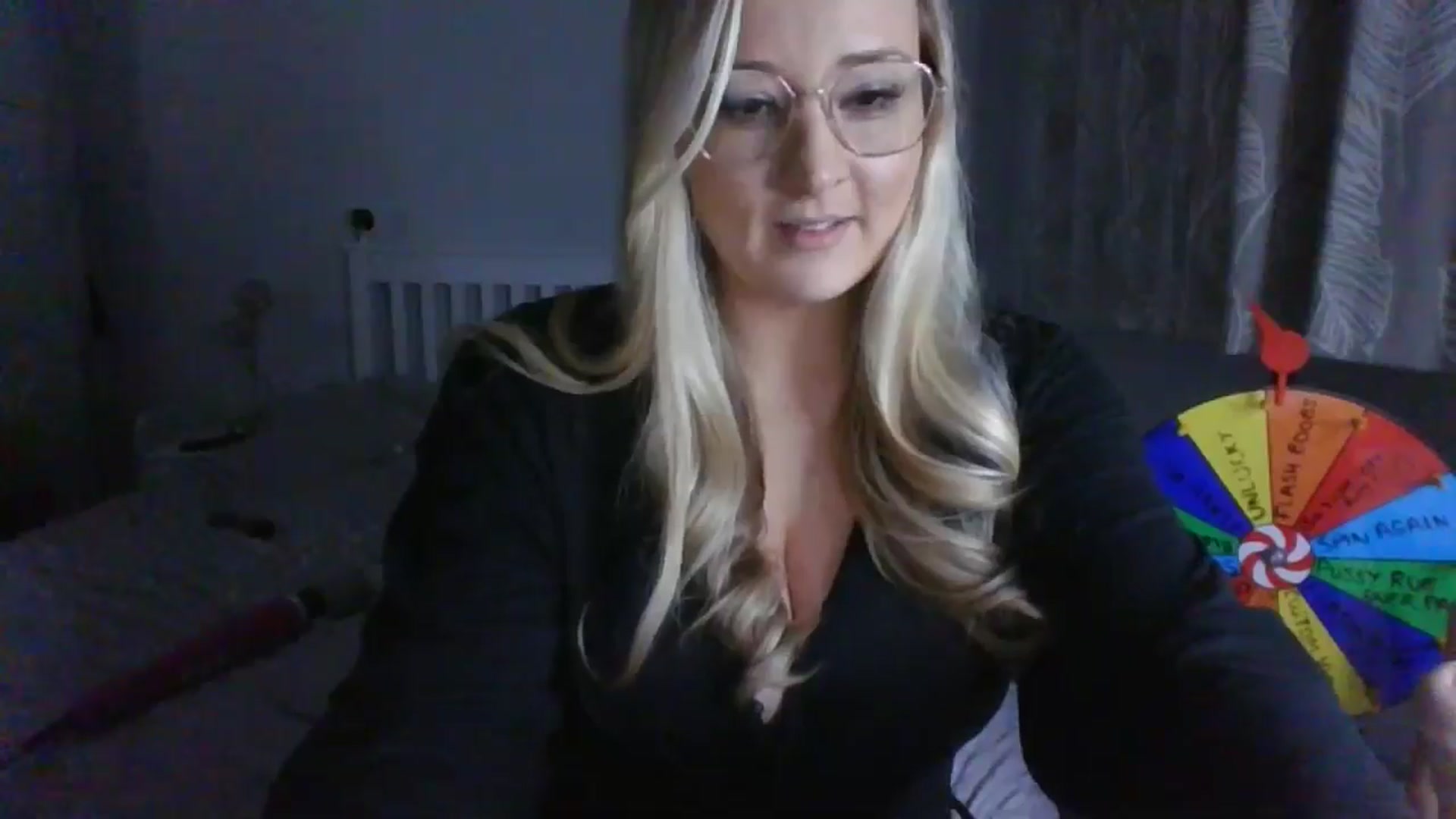 Gallery image thumbnail from AlexisBrookeX's myfreecams stream on, 12/06/2024, 21:19 image 10 of 20