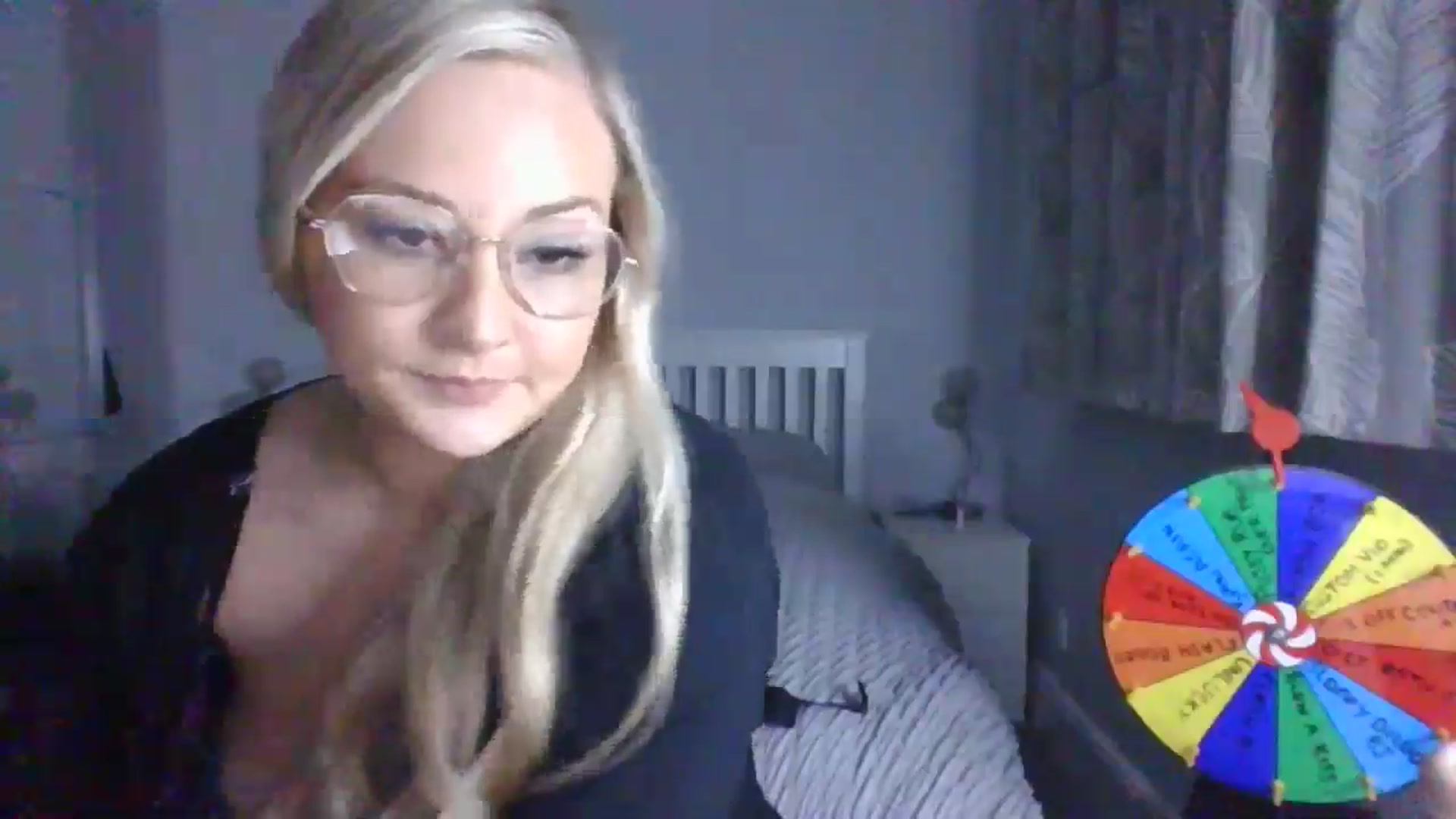 Gallery image thumbnail from AlexisBrookeX's myfreecams stream on, 12/06/2024, 21:19 image 19 of 20