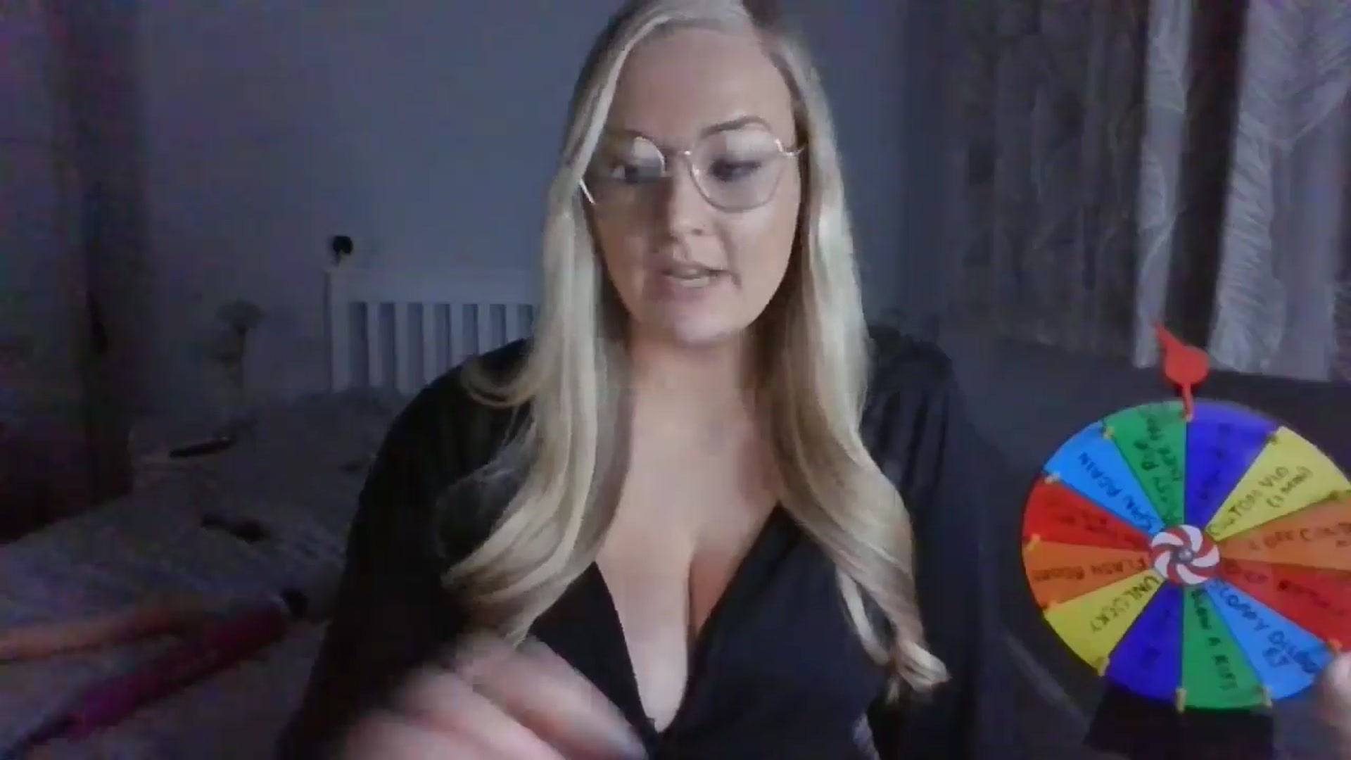 Gallery image thumbnail from AlexisBrookeX's myfreecams stream on, 12/06/2024, 21:19 image 16 of 20