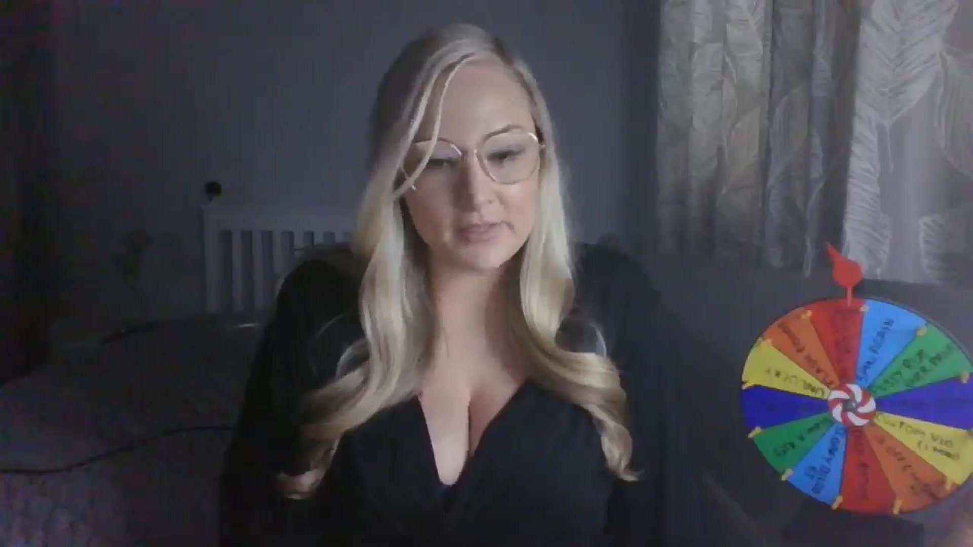 Gallery image thumbnail from AlexisBrookeX's myfreecams stream on, 12/07/2024, 16:16 image 4 of 20