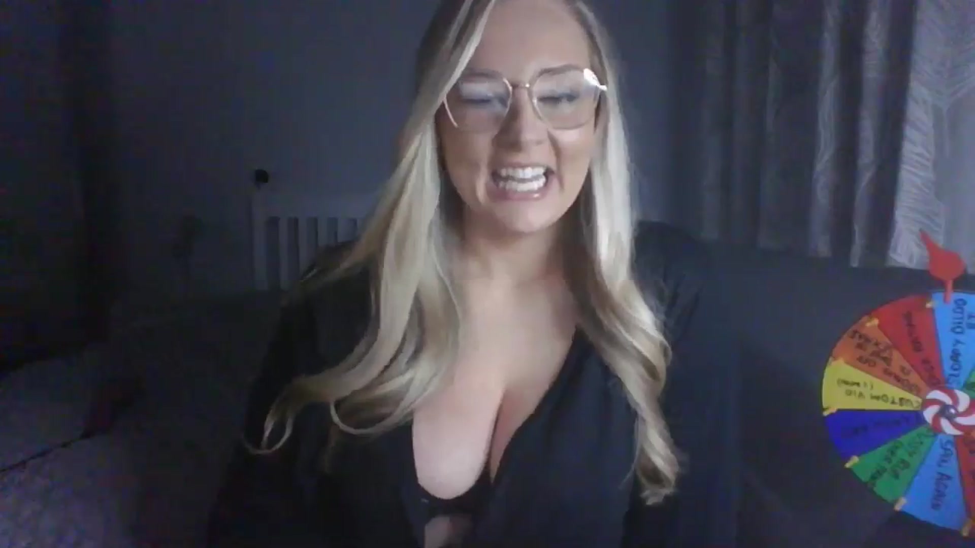 Gallery image thumbnail from AlexisBrookeX's myfreecams stream on, 12/07/2024, 19:47 image 6 of 20