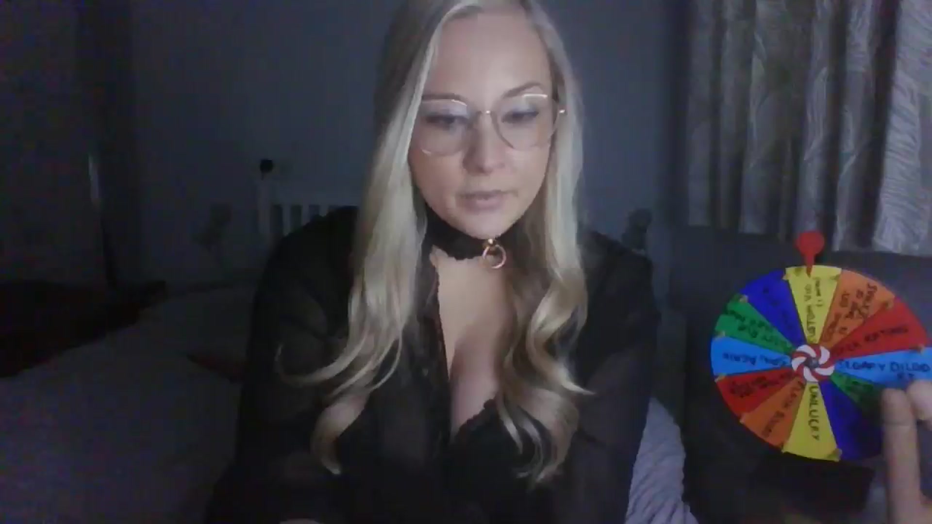 Gallery image thumbnail from AlexisBrookeX's myfreecams stream on, 12/11/2024, 13:38 image 18 of 20