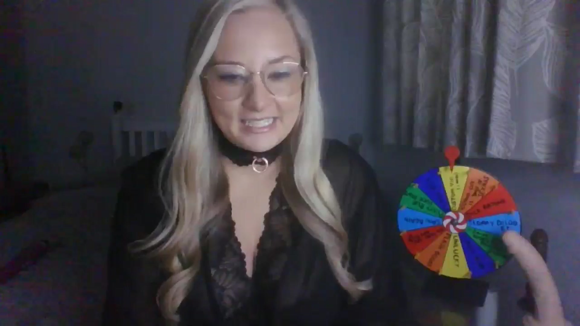 Gallery image thumbnail from AlexisBrookeX's myfreecams stream on, 12/11/2024, 14:19 image 8 of 20