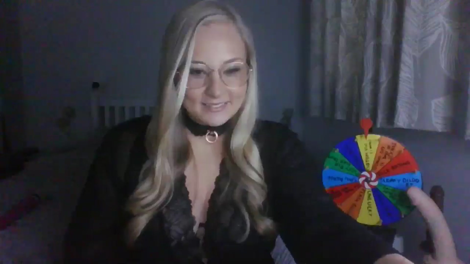 Gallery image thumbnail from AlexisBrookeX's myfreecams stream on, 12/11/2024, 14:19 image 14 of 20