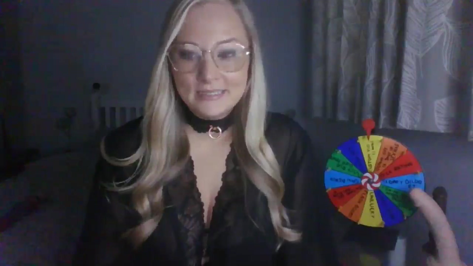 Gallery image thumbnail from AlexisBrookeX's myfreecams stream on, 12/11/2024, 14:19 image 3 of 20