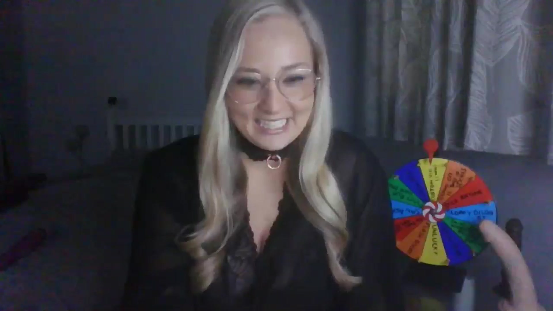 Gallery image thumbnail from AlexisBrookeX's myfreecams stream on, 12/11/2024, 14:19 image 10 of 20